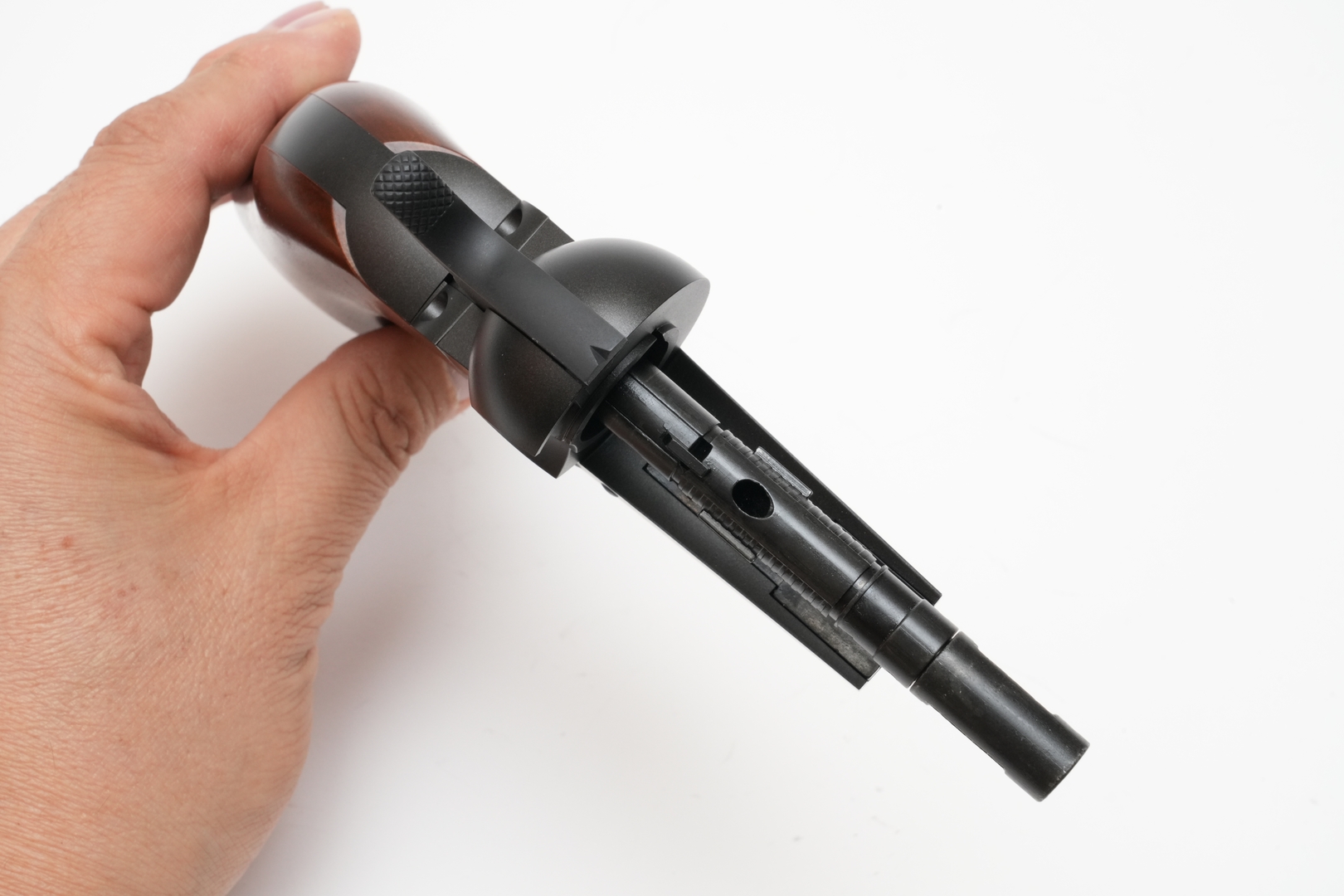 シリンダーシャフト上部にエアーの吹き出し口がある