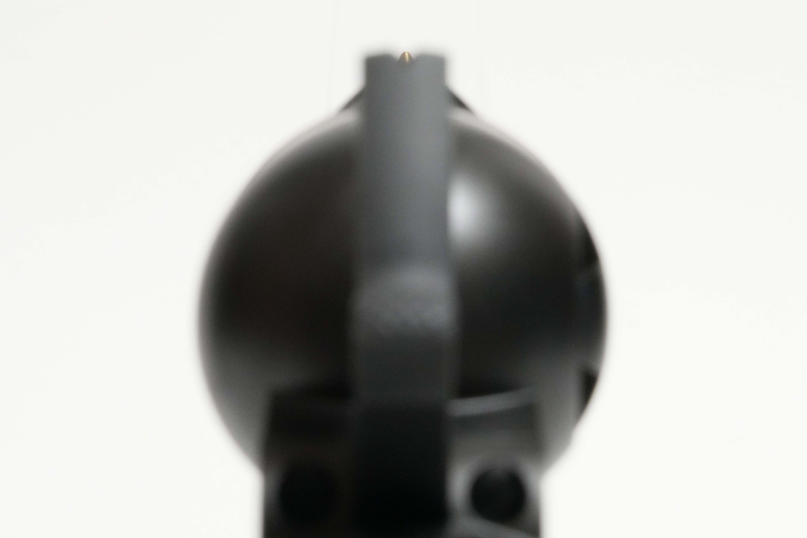 フルコックの状態ではハンマーがリアサイトとなる