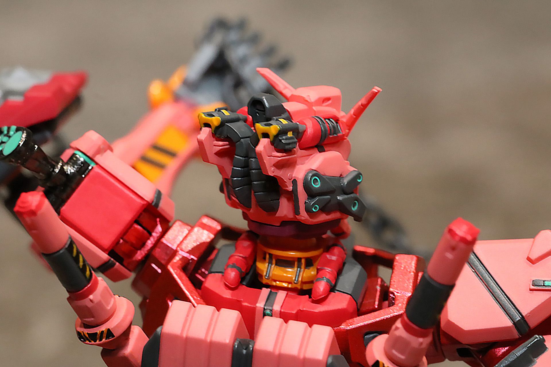 頭部バルカンも細かく造形されている<br />※画像は試作品を使用しています