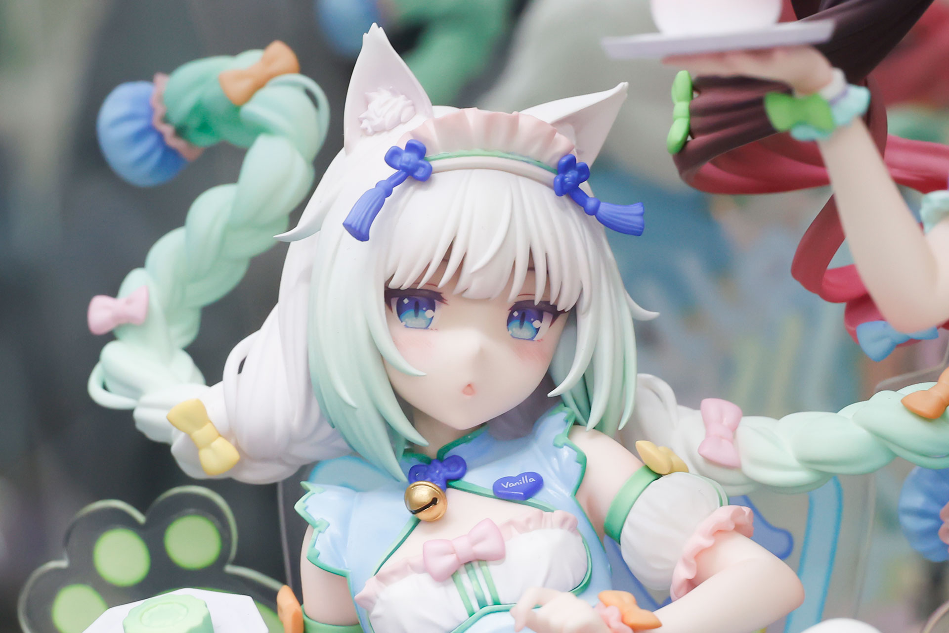 少し頬を赤らめた表情がかわいい