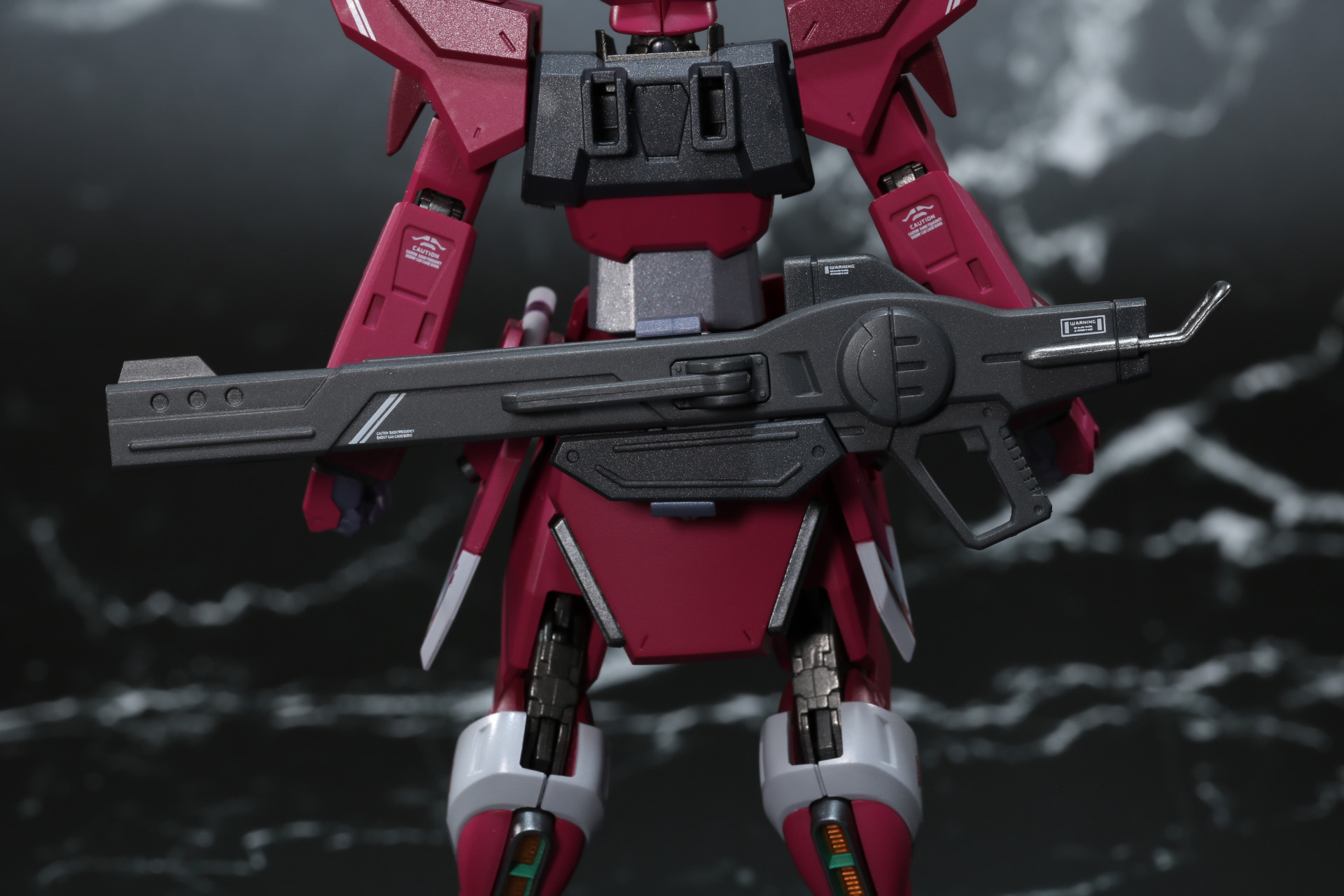 リア・アーマーにレールガンを装着