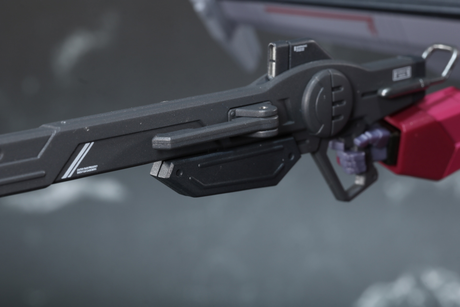 フォアグリップも展開できる