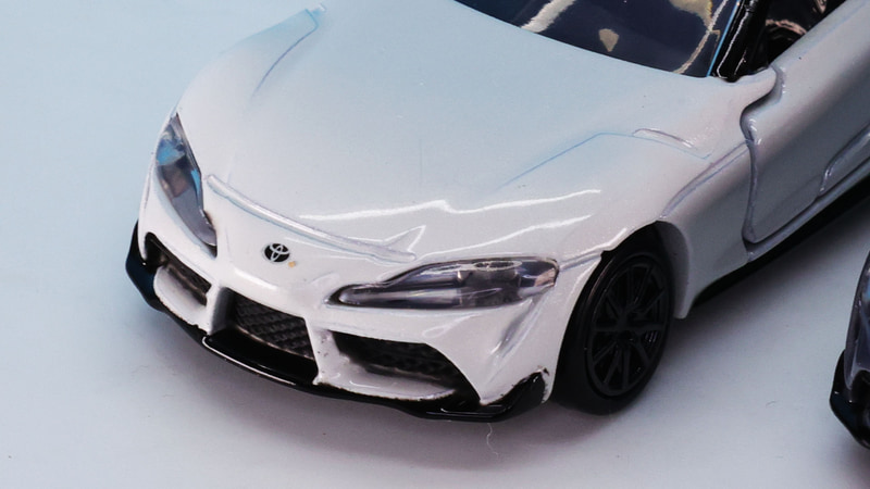 フロントのトヨタロゴもプリントです