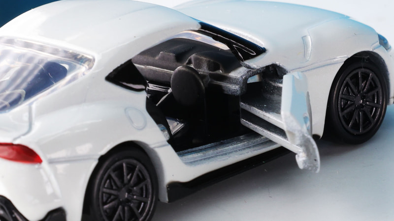 車内もステア、シートなどの内装造形