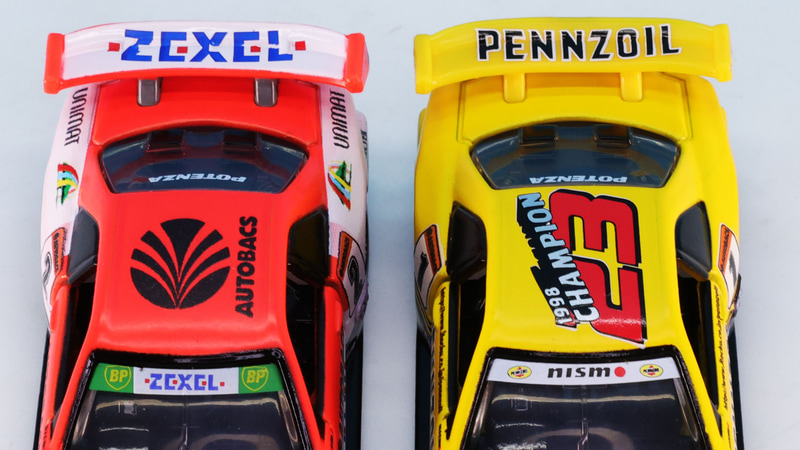 ルーフとリアウイングにもきれいなプリントが施されています