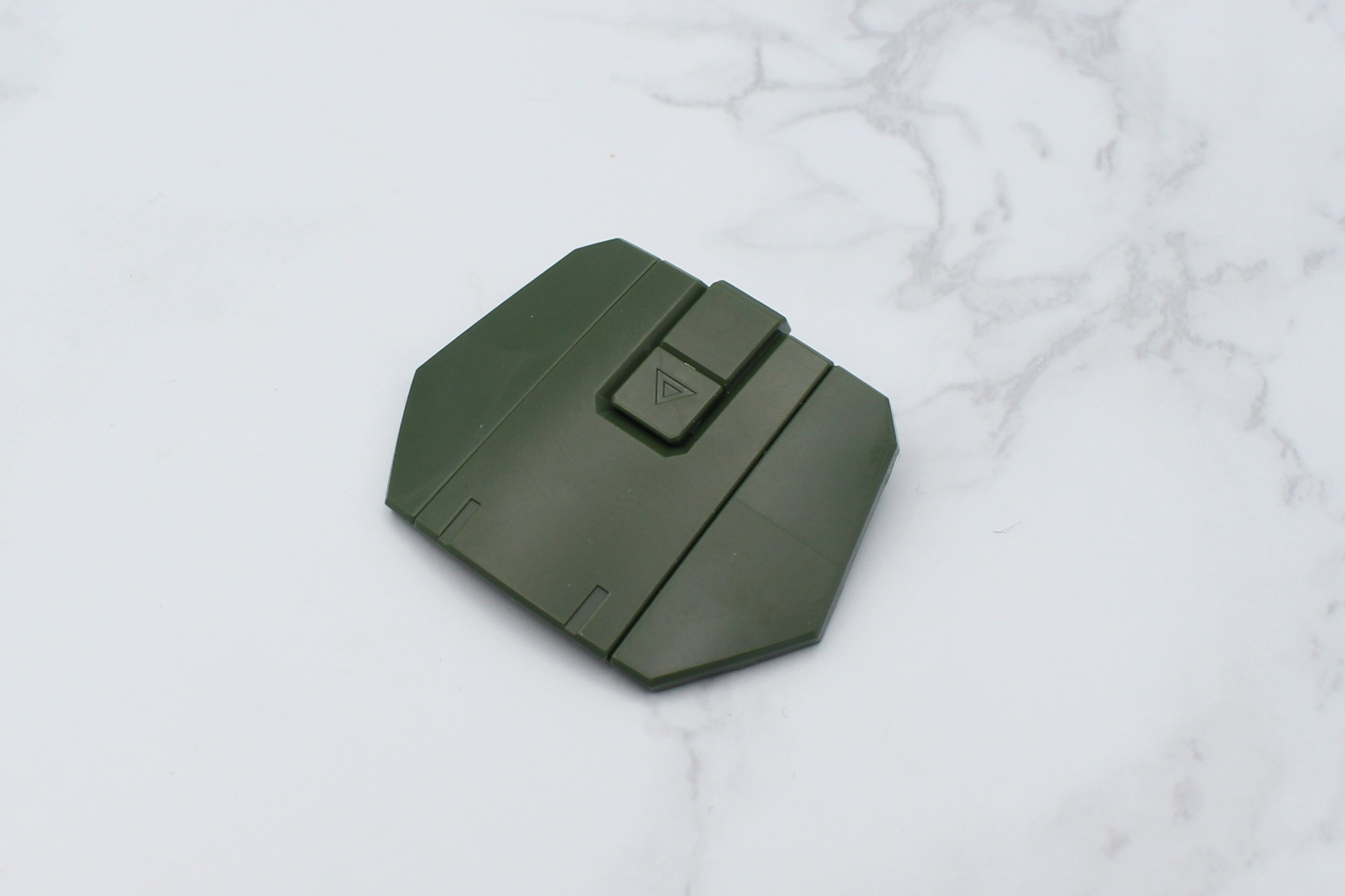 腰部リアアーマーの組み立て