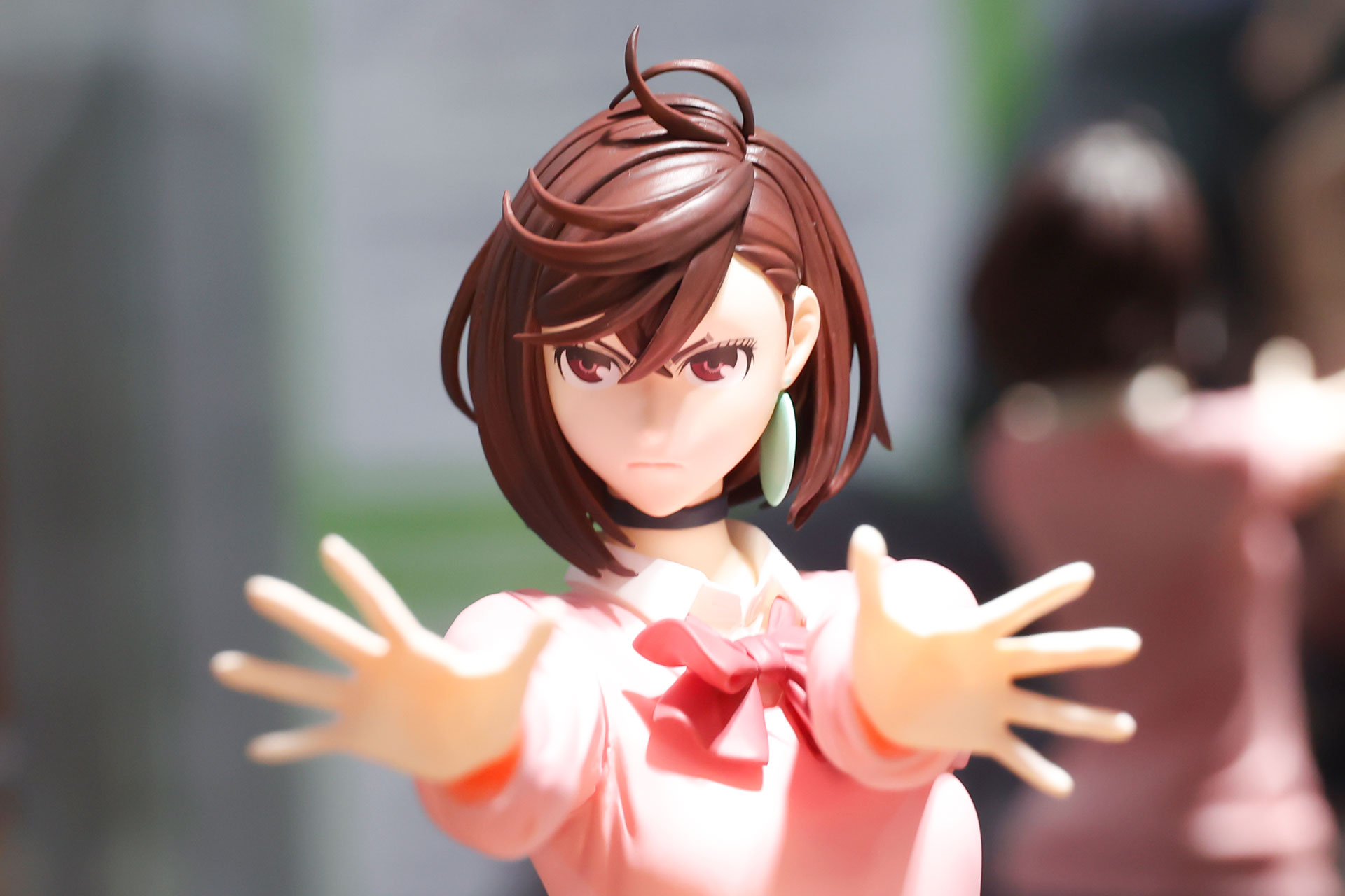 キリリとした表情のモモ