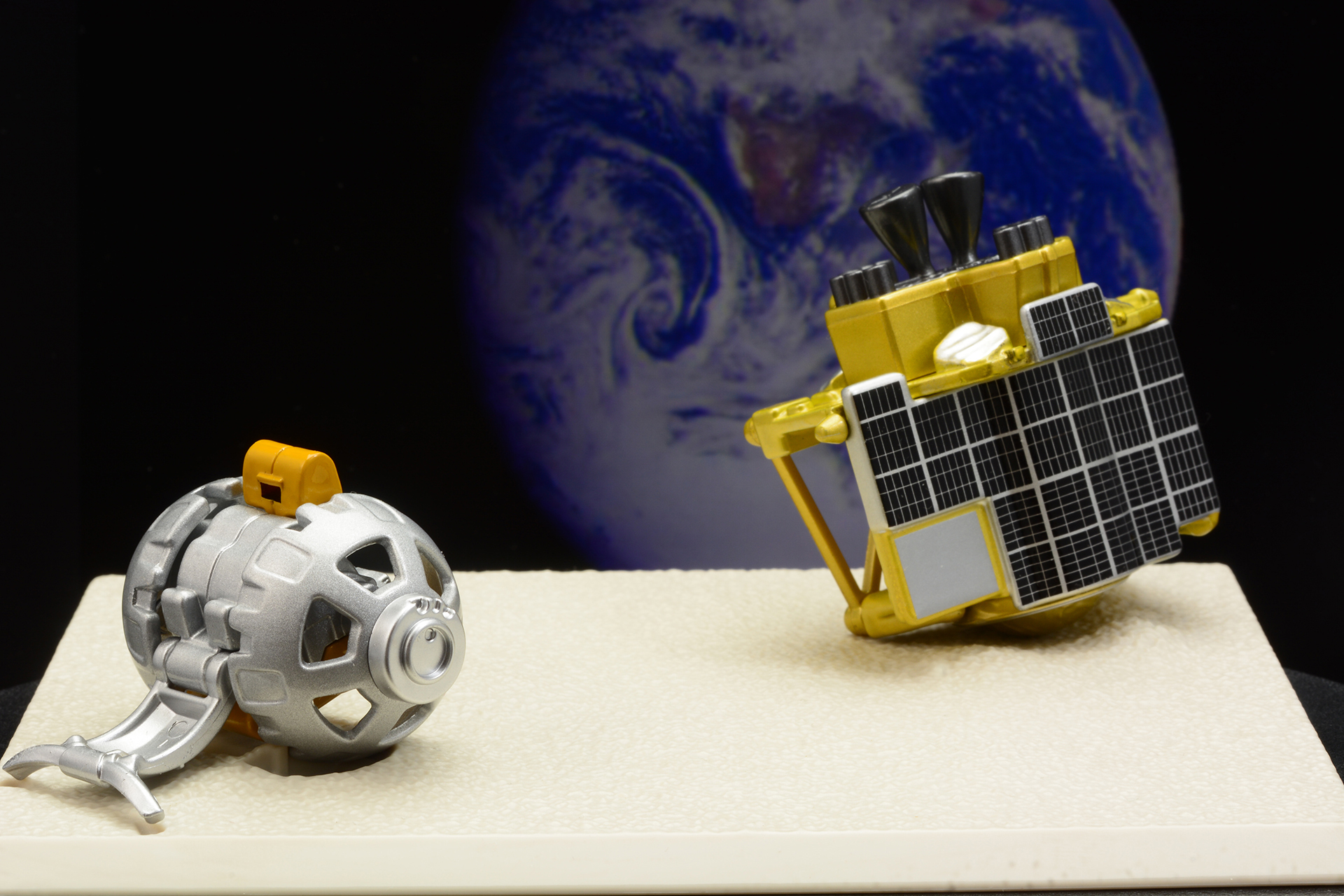 月から地球を見るイメージで撮影