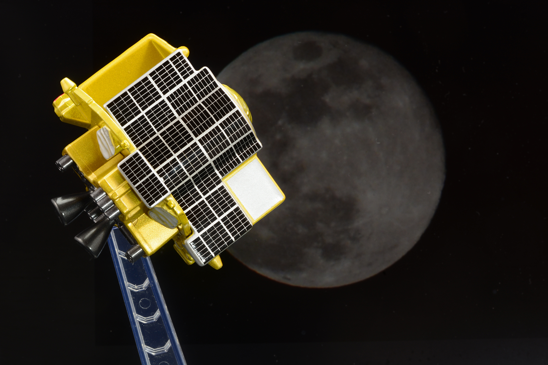 月に向かうSLIMをイメージ