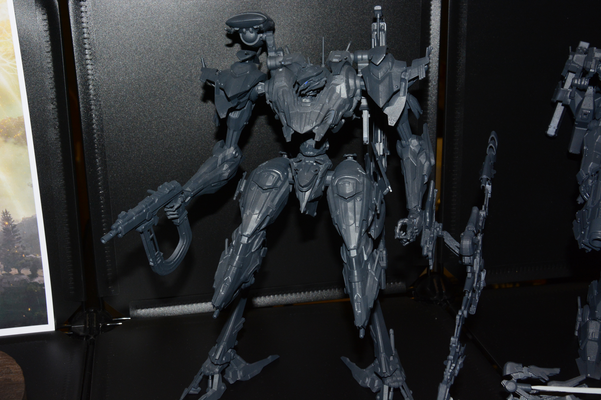 これらは「ワンダーフェスティバル2025［夏］」に出展された作品たち。美少女、メカ、小物にアクセサリー……。「立体物なら何でもOK」というカオスな空間がワンフェスの楽しさ