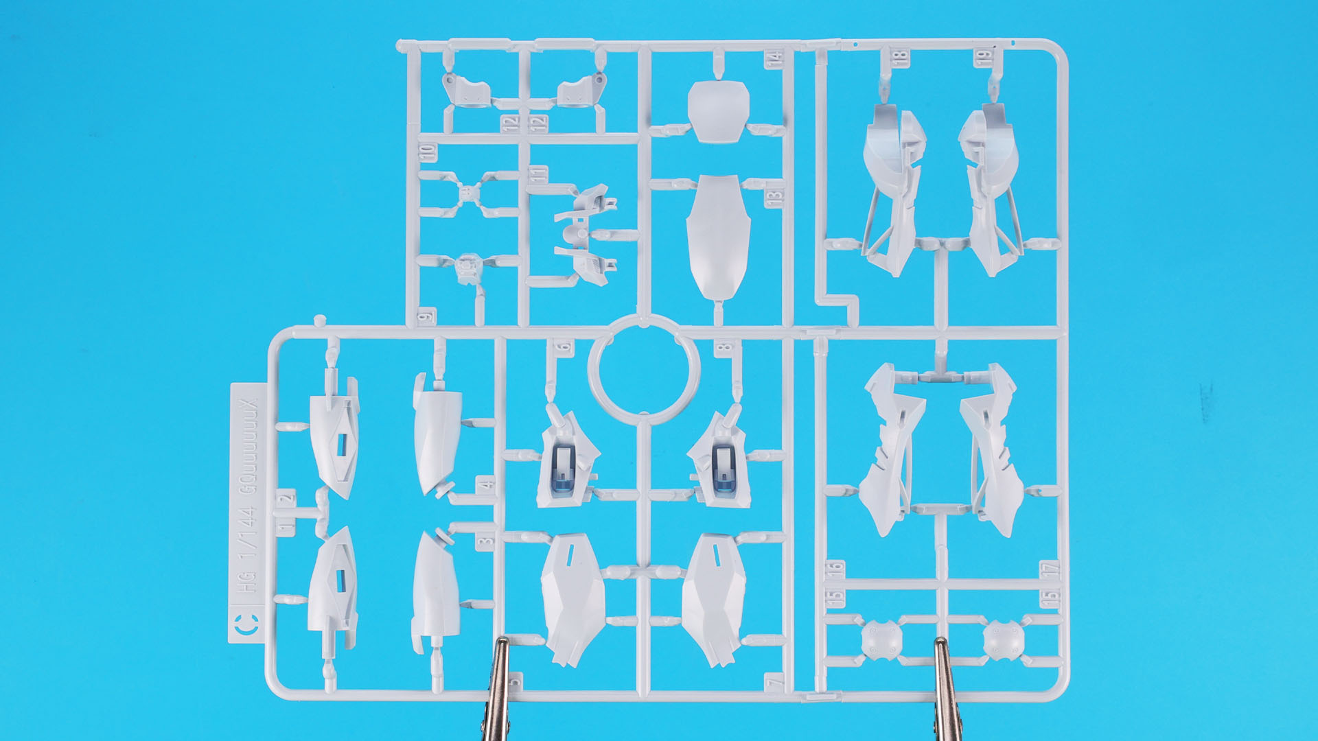 C:主に脚部などの装甲類