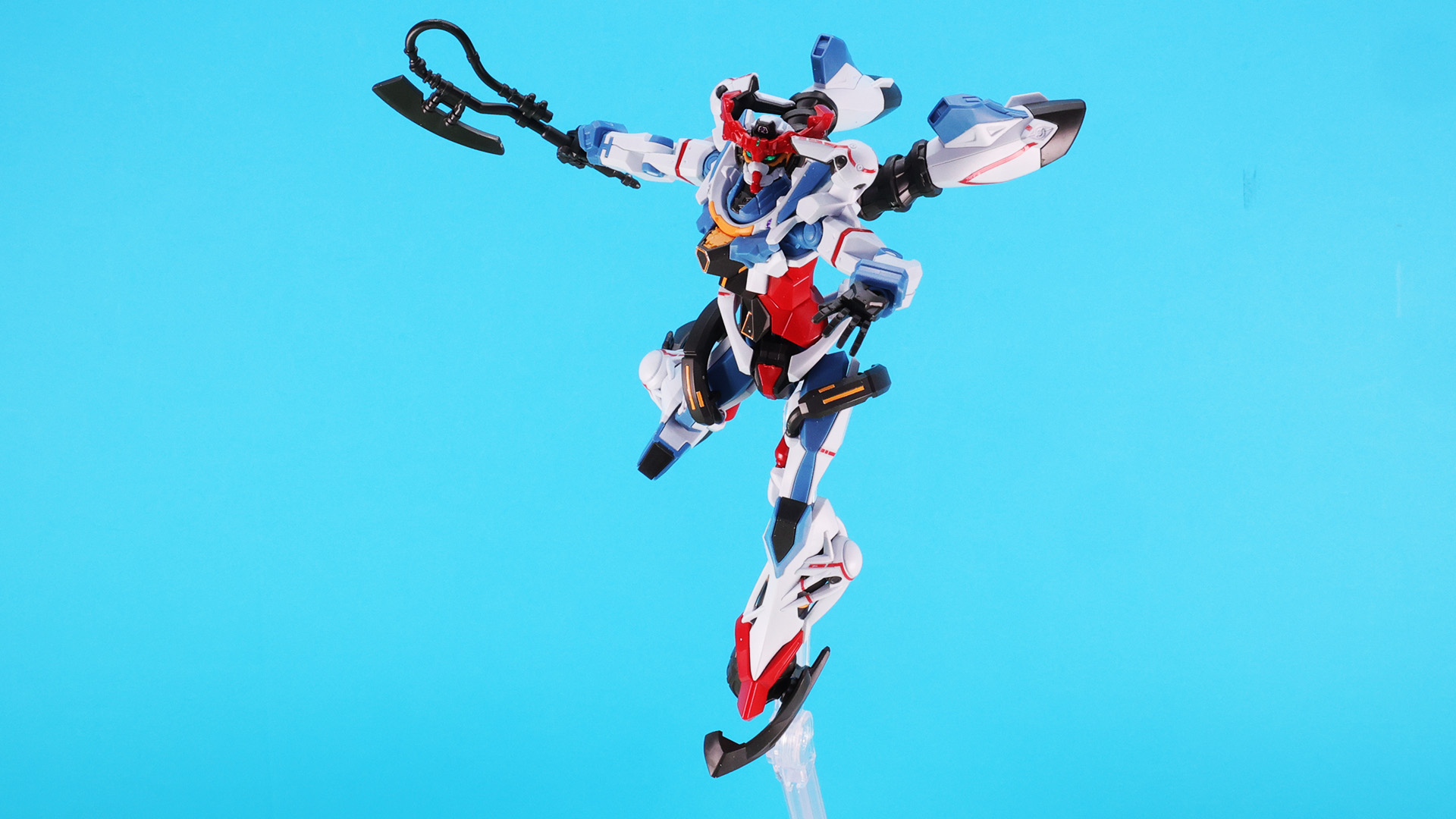 ヒートホークを構え、突撃する