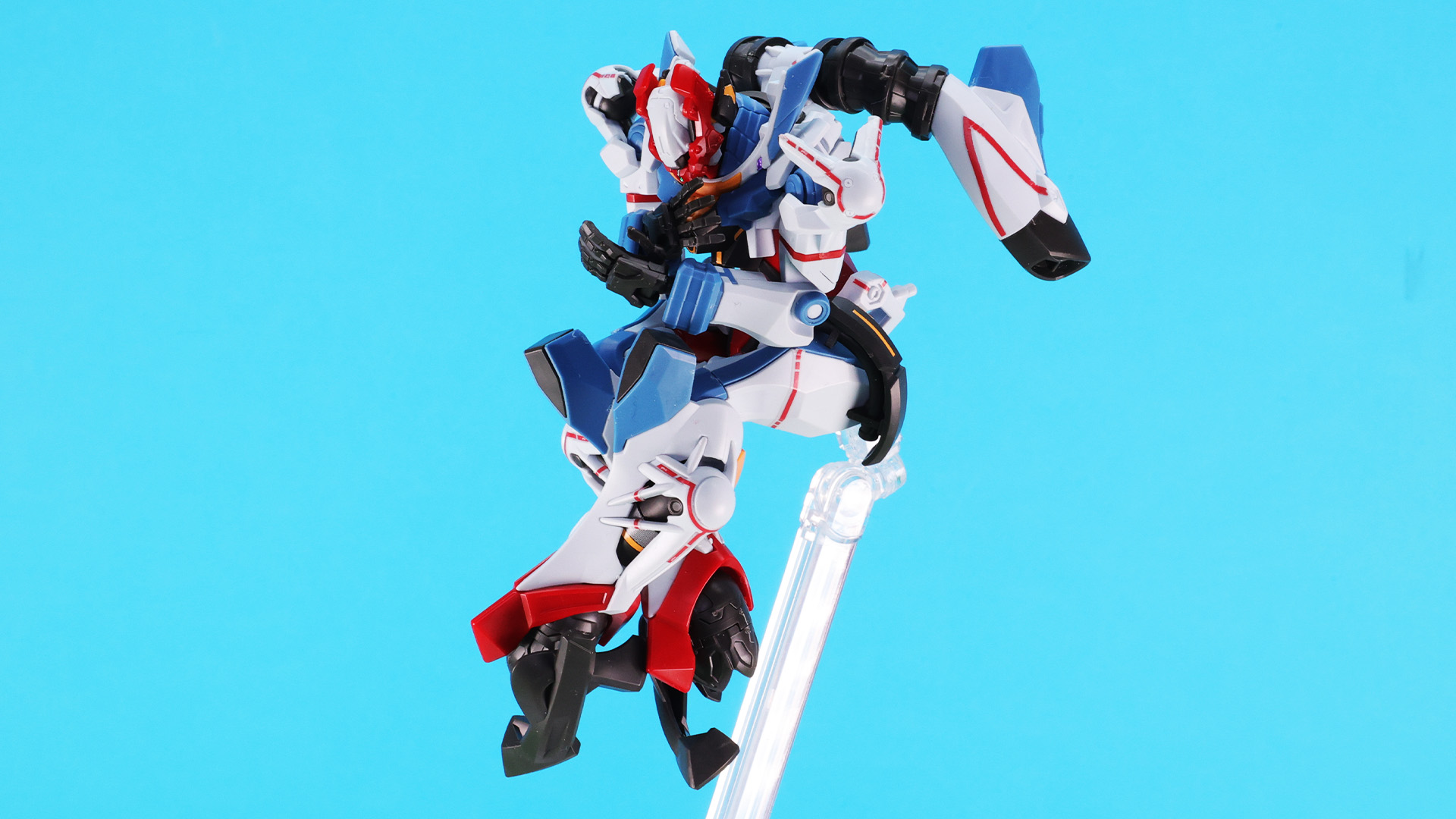 頭部は非展開状態のものが付属します