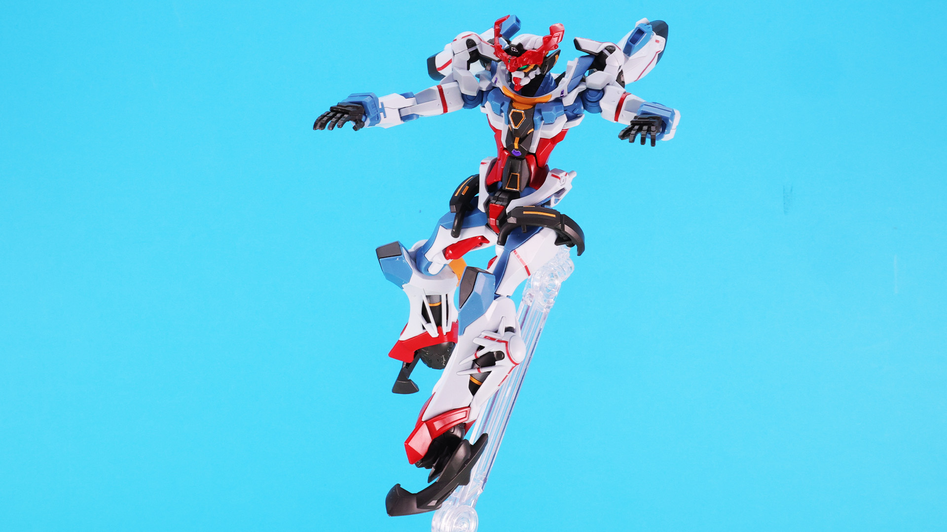 各部凝ったデザインながら高い可動性能を持っています