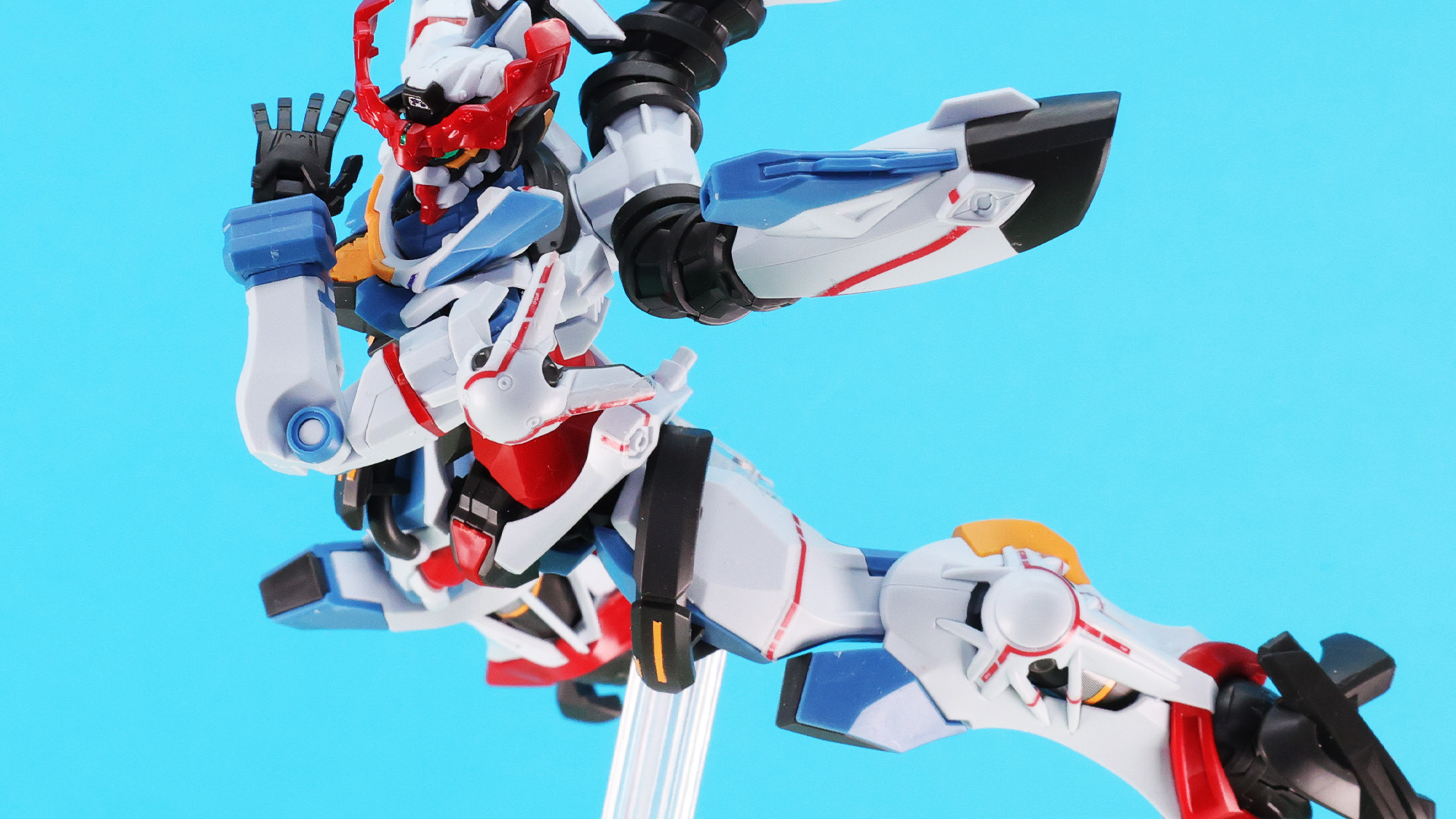 躍動的なアクションも似合います