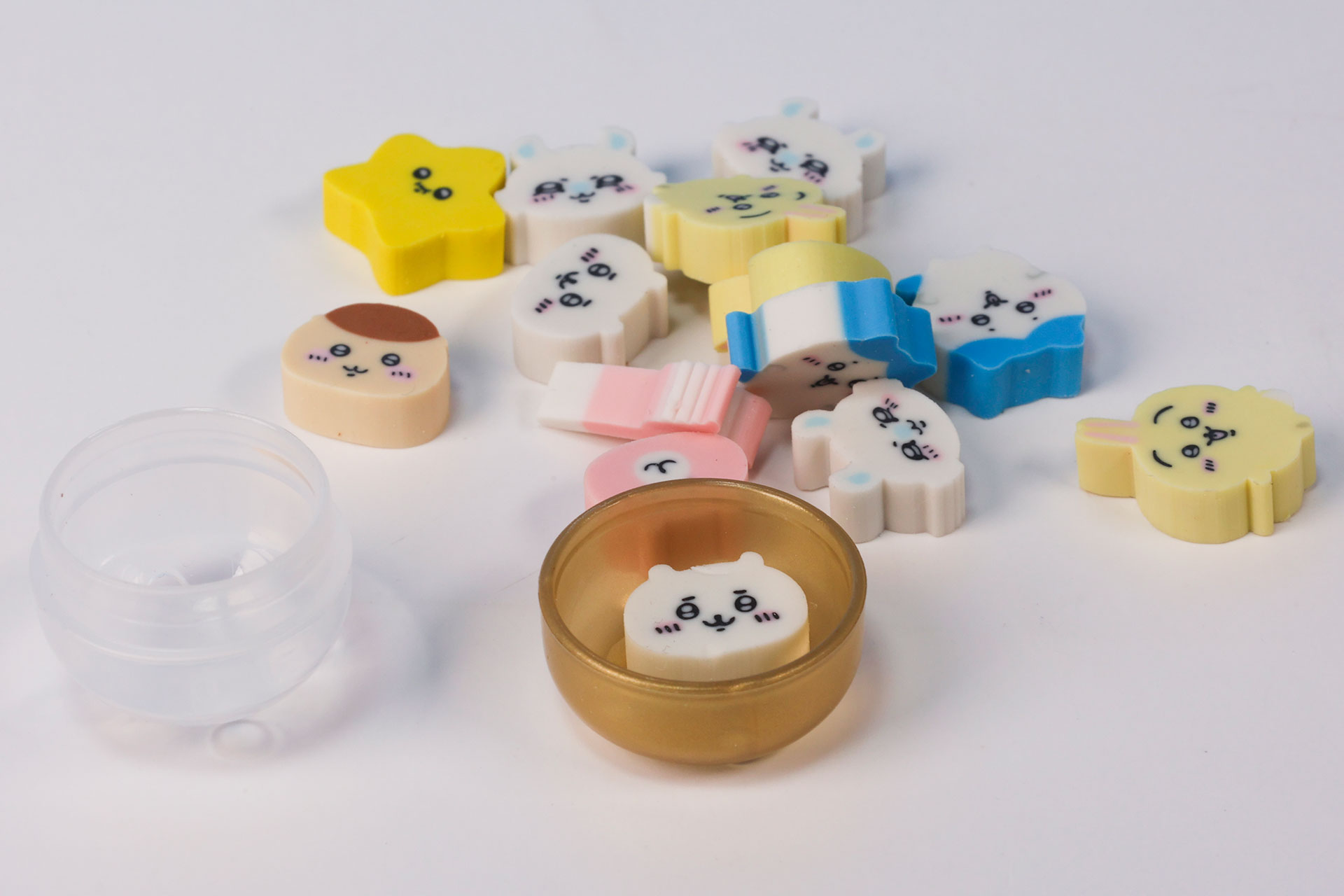 小さいサイズの消しゴムを入れるにはちょうどいいサイズだ