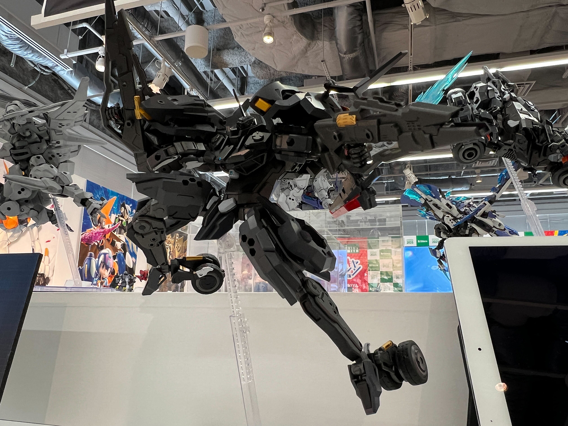 「ヘキサギア ヴェローチェ」、5月発売予定、価格は13,200円
