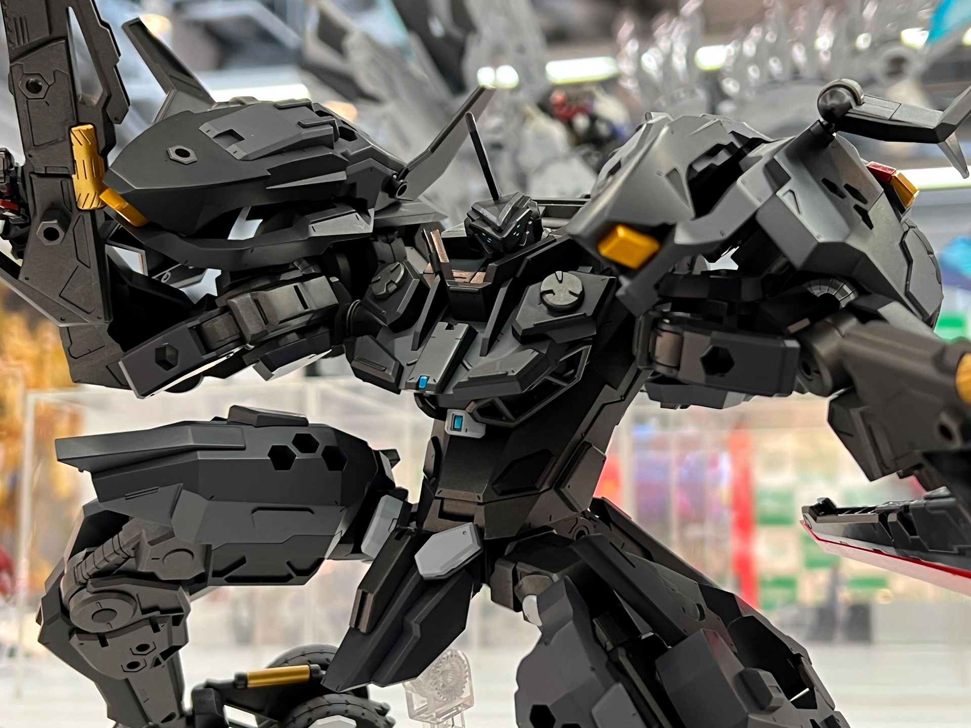 「ヘキサギア ヴェローチェ」、5月発売予定、価格は13,200円