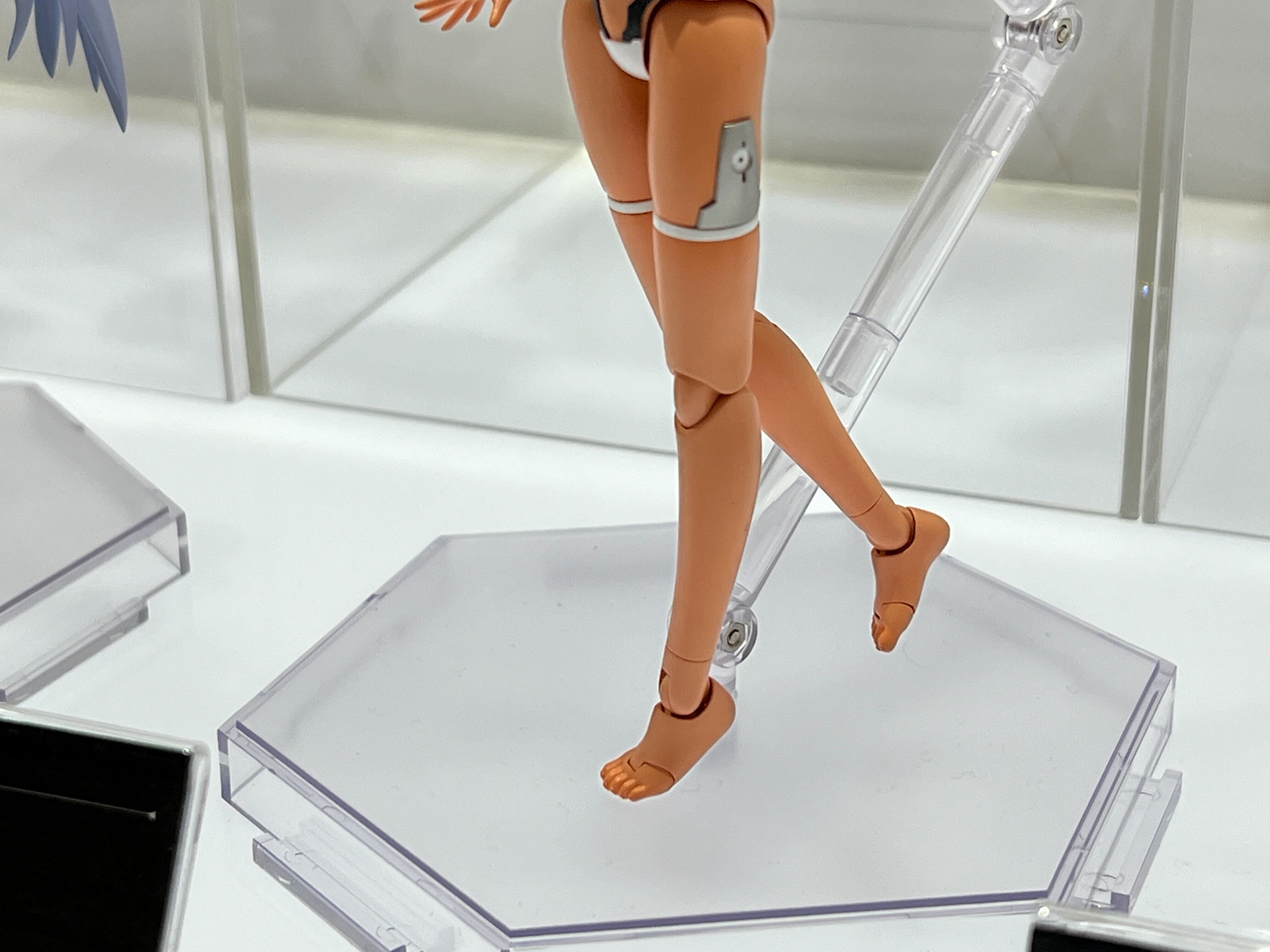 「フレームアームズ・ガール レティシア Silver ver.」、発売日・価格未定。2月27日より予約開始