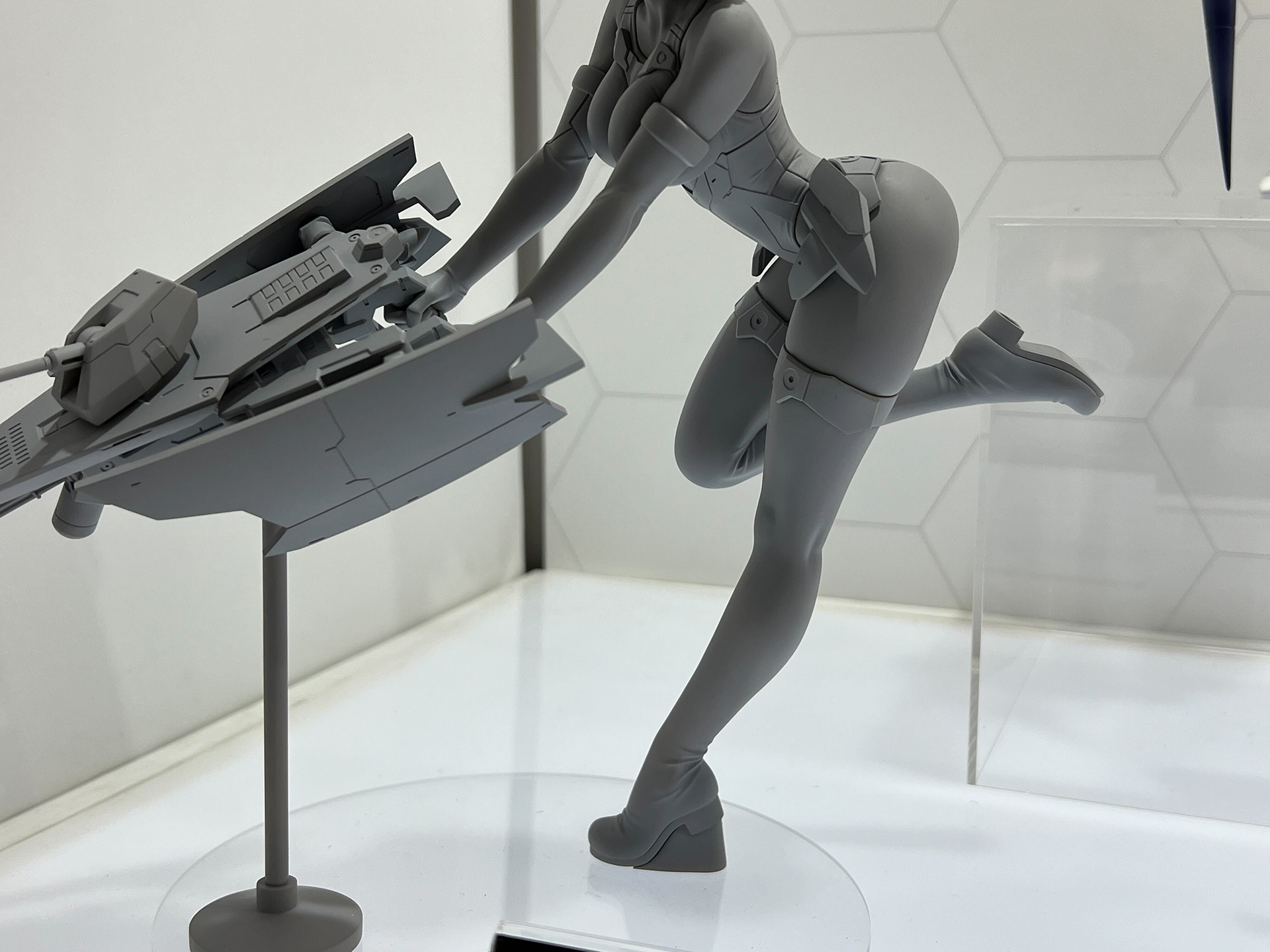 「金剛(仮)」、こちらもフィギュア。発売日・価格未定