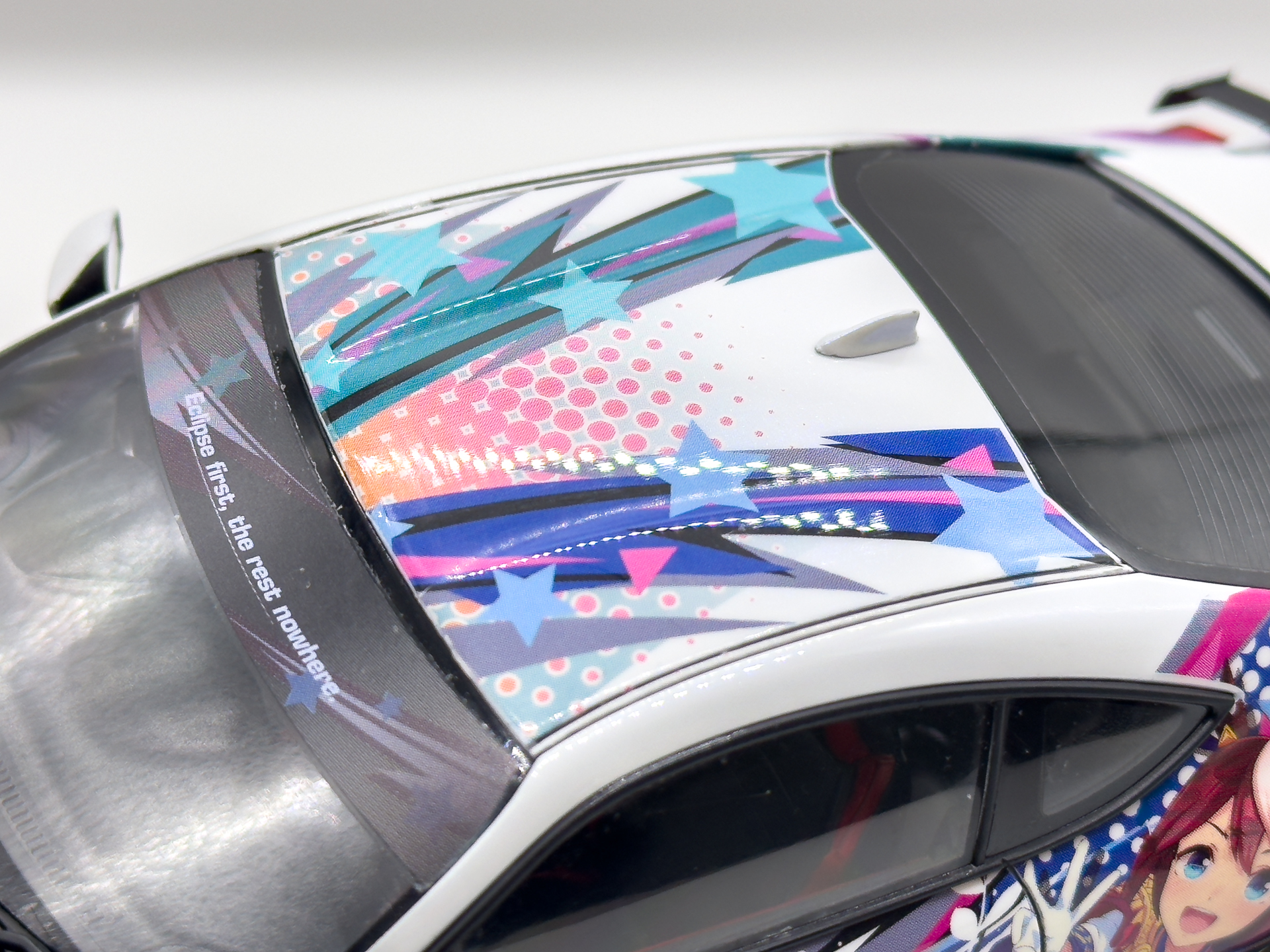 研ぎ出しが完了したボディのアップ。実車のような光沢あるボディに仕上がりました。