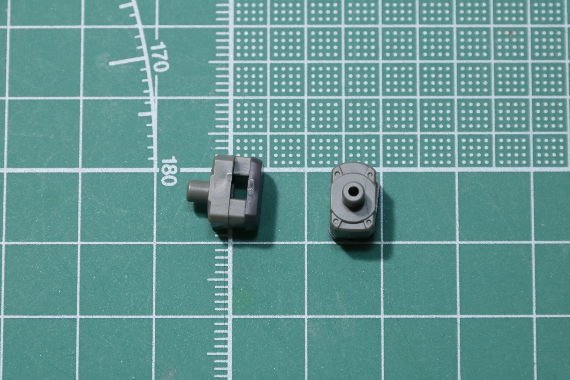 銃用アームの組み立て