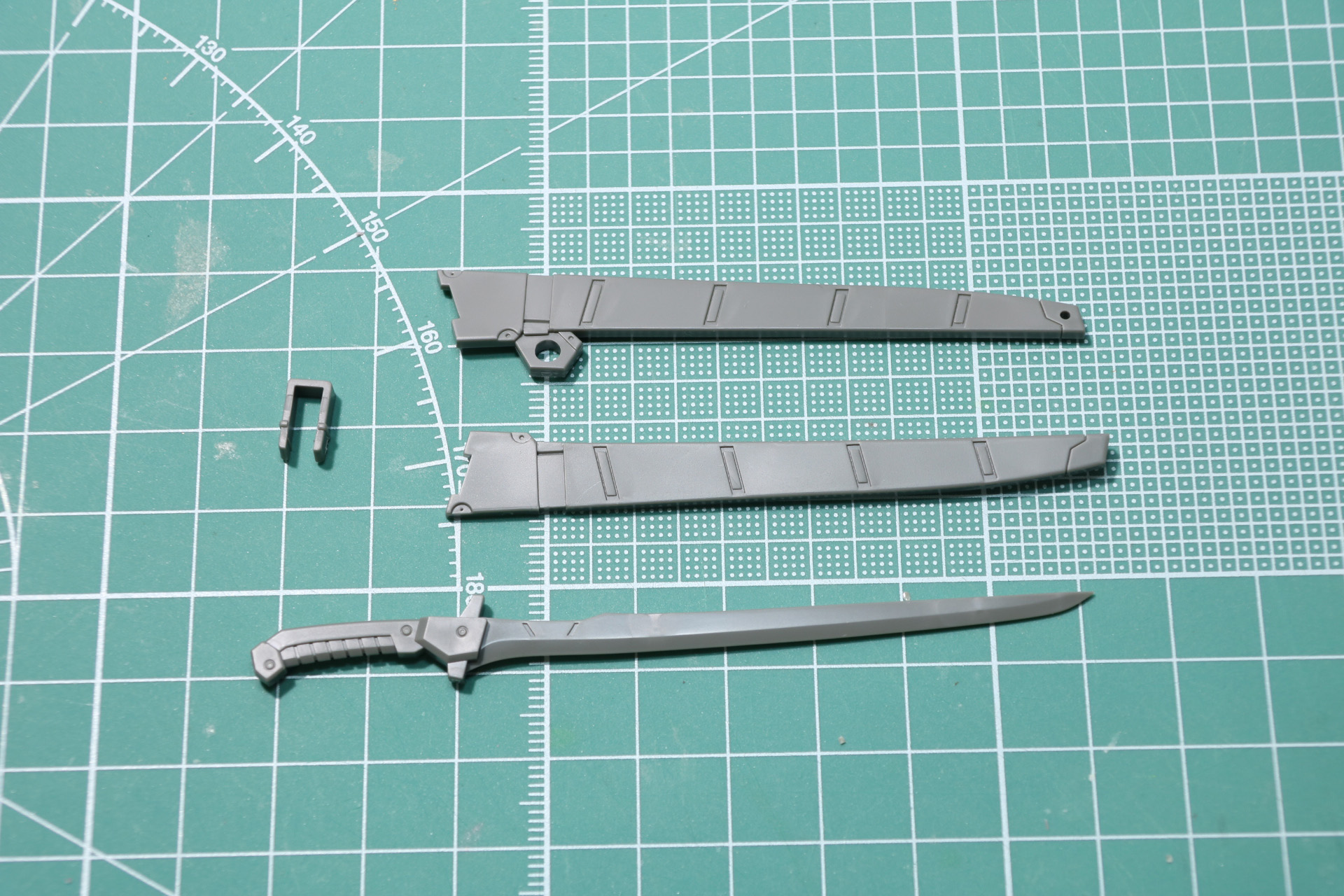 剣と鞘の組み立て