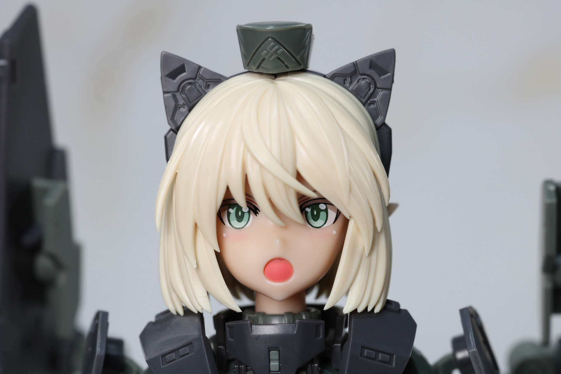 戦闘シーンに映えそうな「叫び顔」