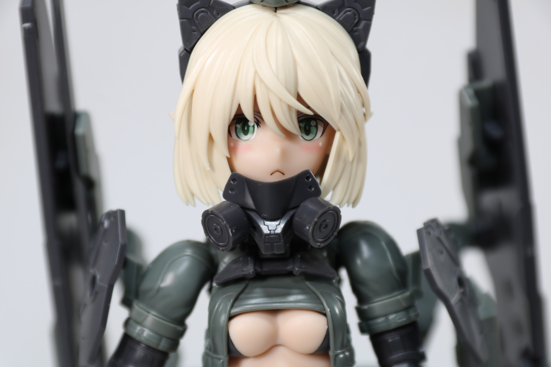 ガスマスクタイプのパーツ