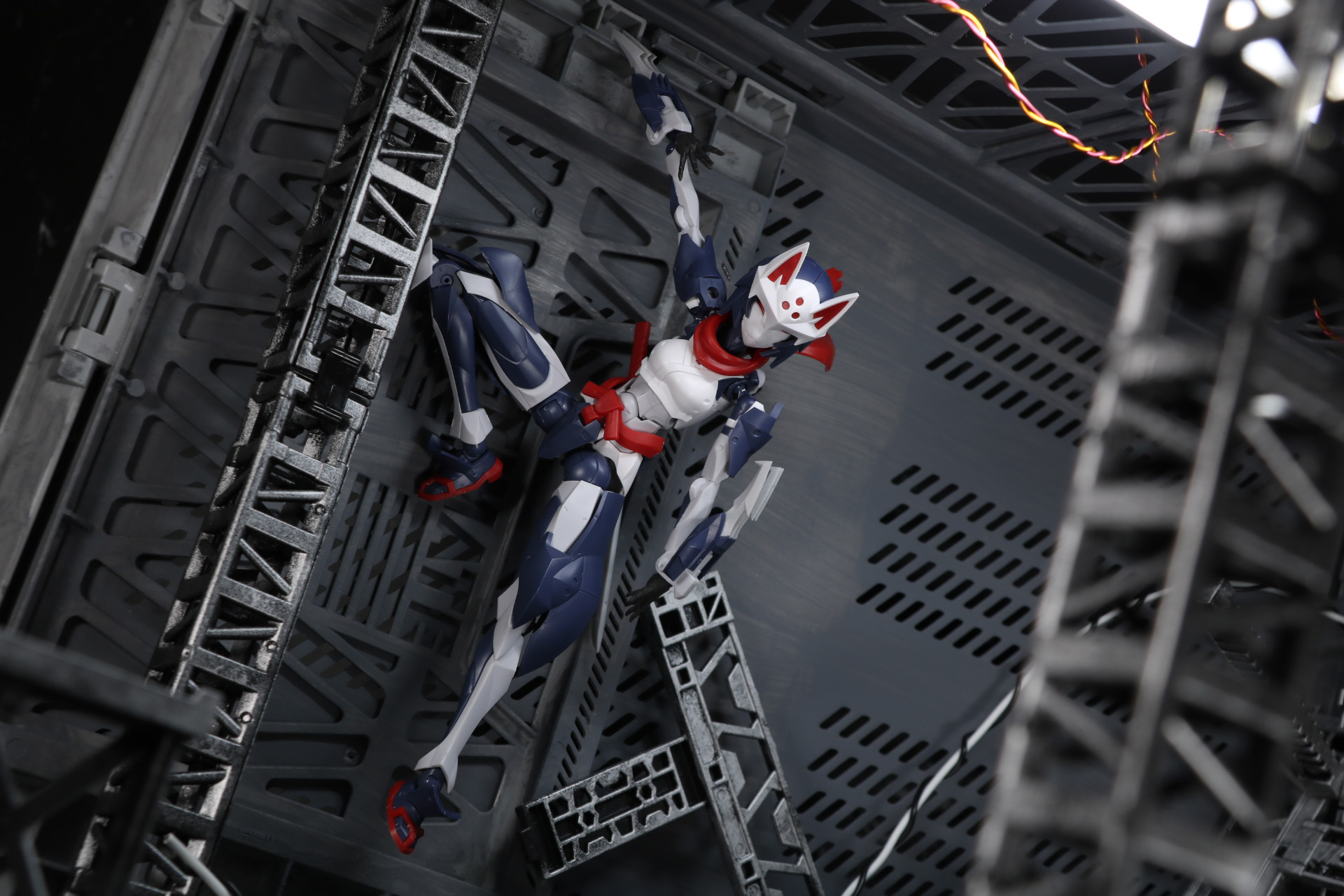 鉤爪で壁伝いに移動