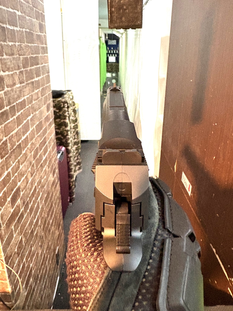 都内シューティングレンジ「TARGET-1秋葉原店」