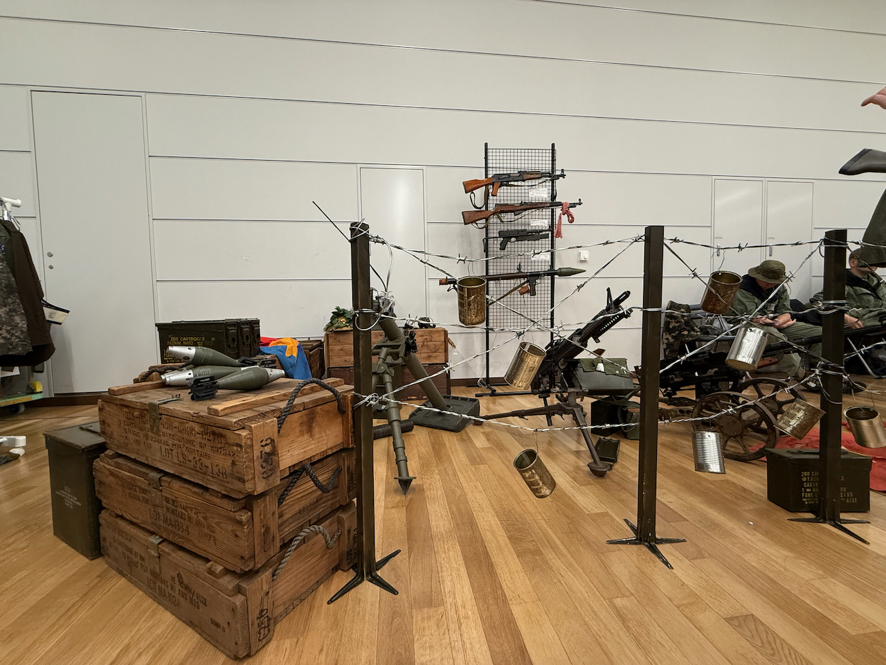 隣のブースは。「上海亭」ブース。こちらもベトナム戦争装備品の数々が展示されていた