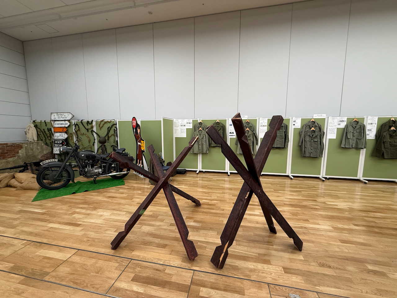 K・Tアーツによる戦場ディオラマ