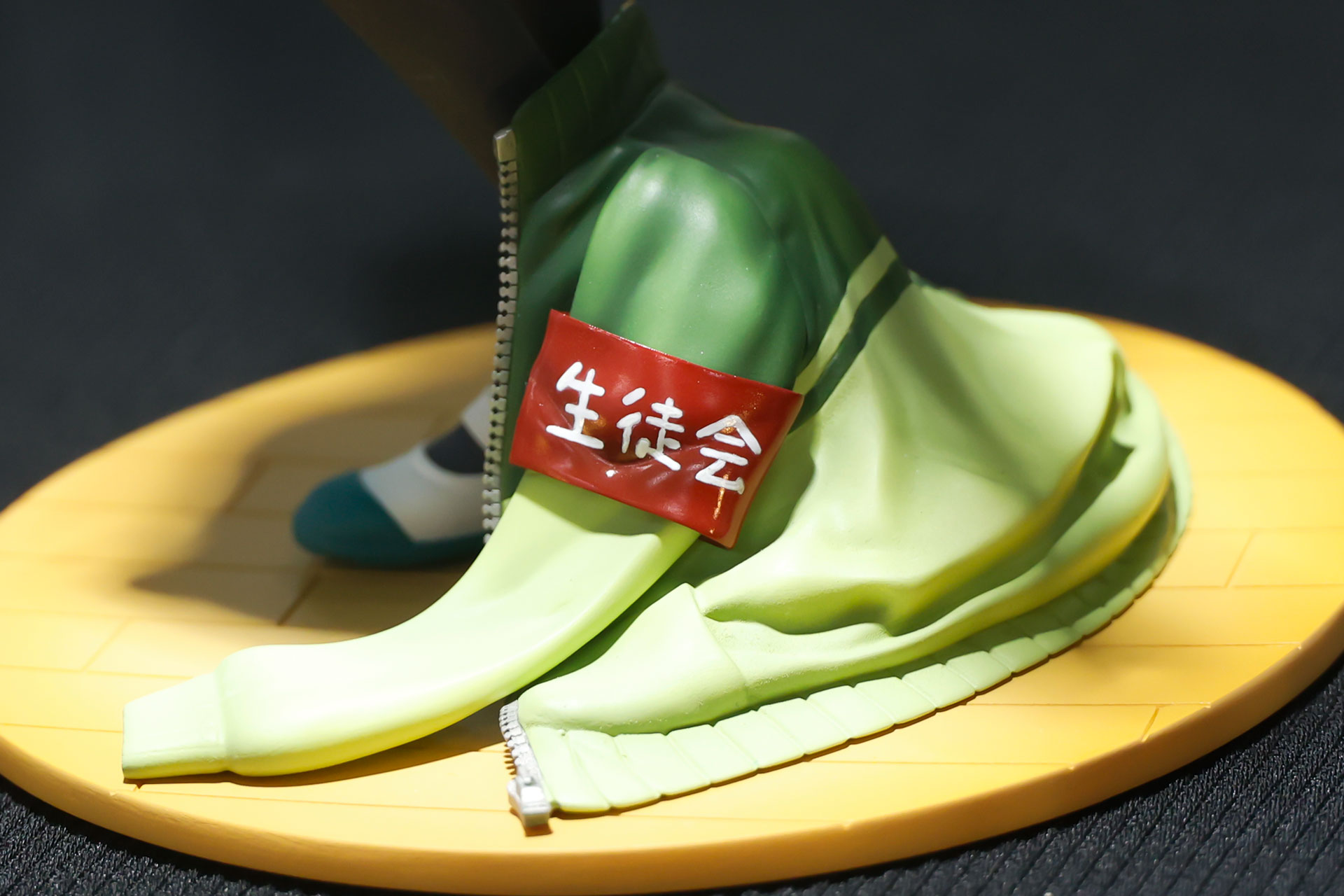 脱ぎ捨てられたジャケット