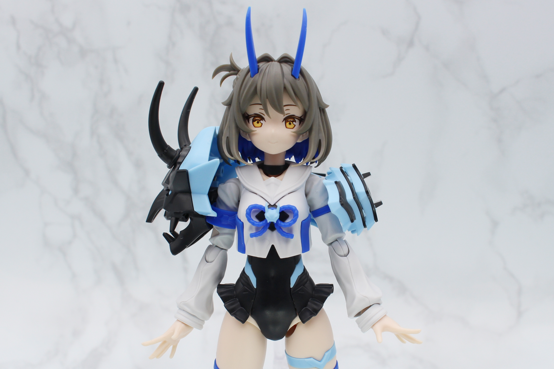 それぞれにアーマーを取り付ける