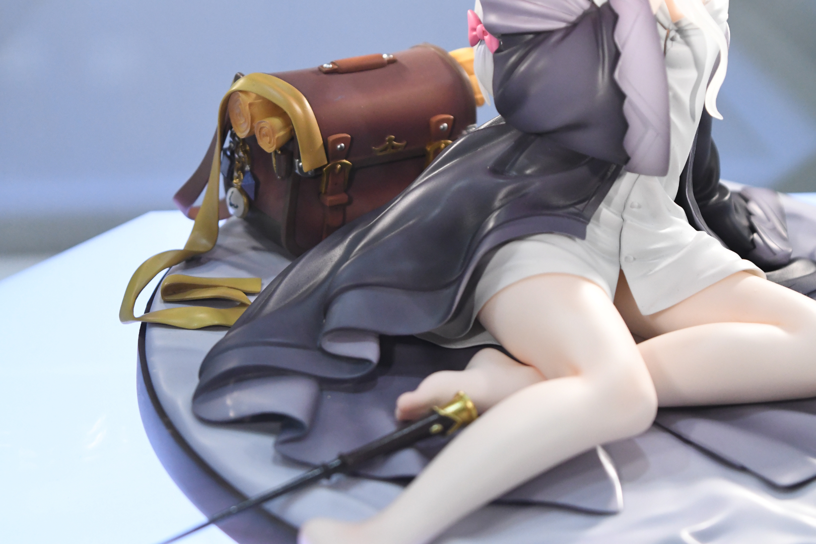 灰色の髪はクリアパーツを使用しており、まさに灰の魔女といったクオリティ