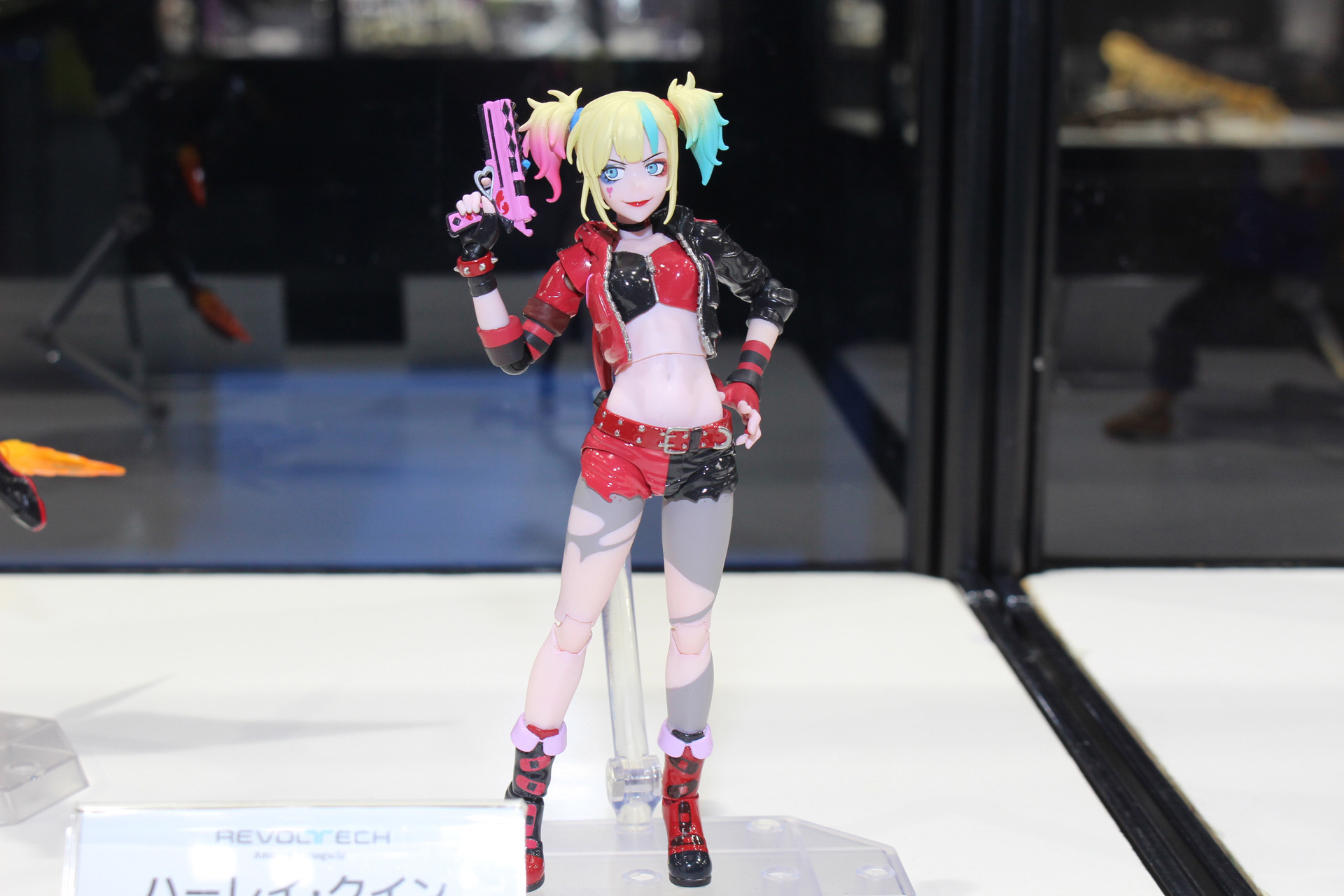 「ハーレイ・クイン 異世界スーサイド・スクワッドVer.」