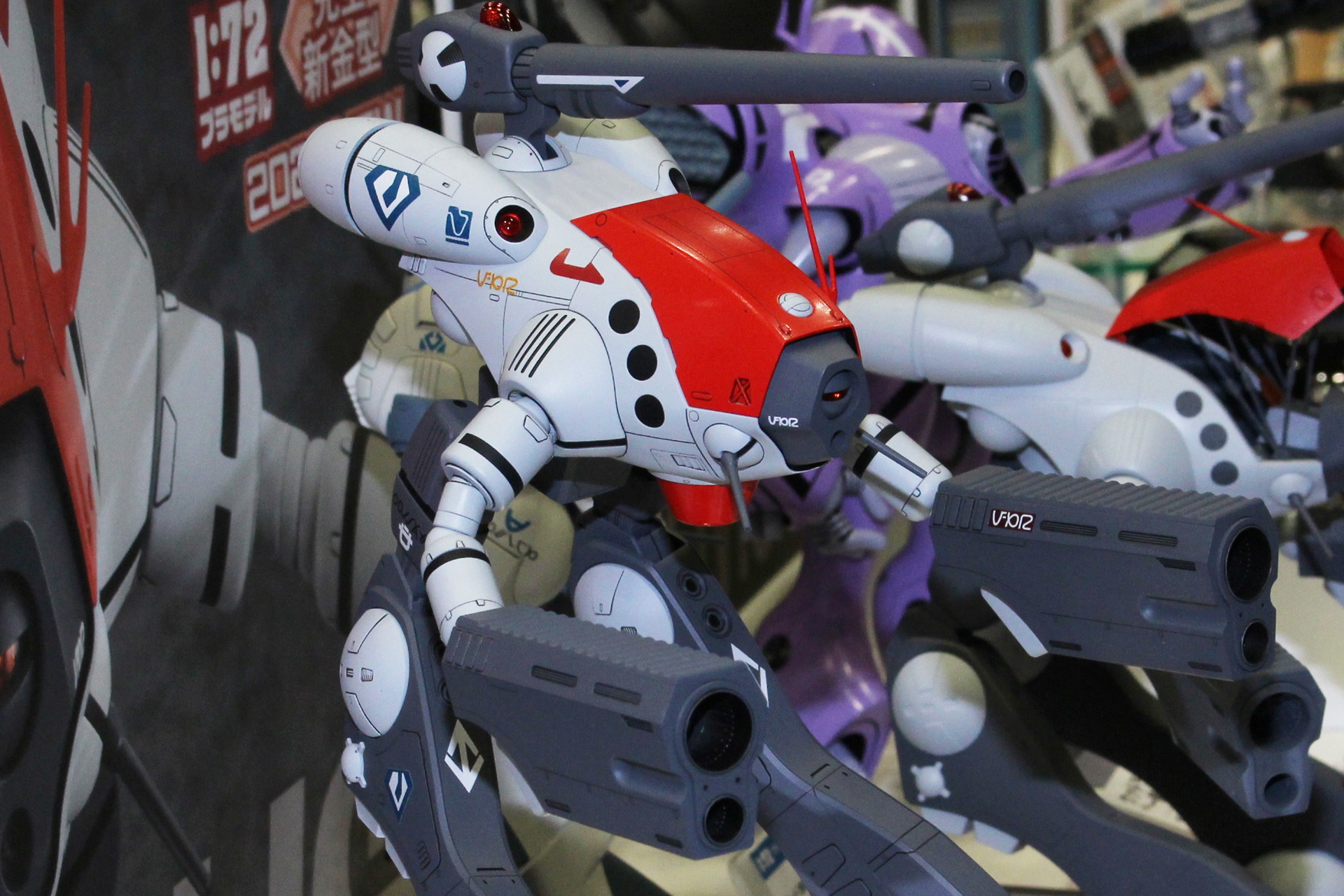 機体各所のマーキングはデカールで再現している