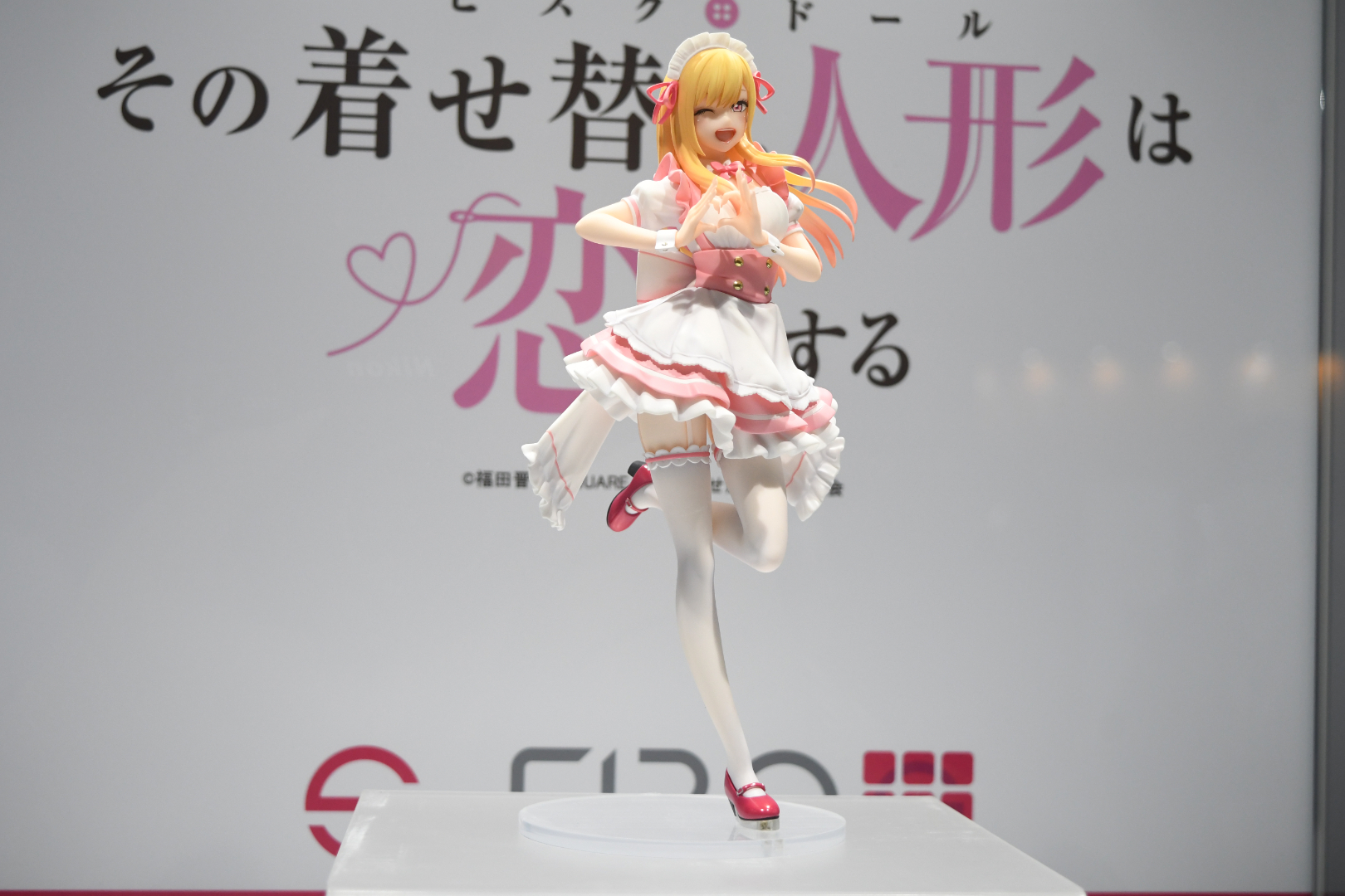 ギャルな見た目にピンクのメイド衣装というアンバランス感も良い味が出ている