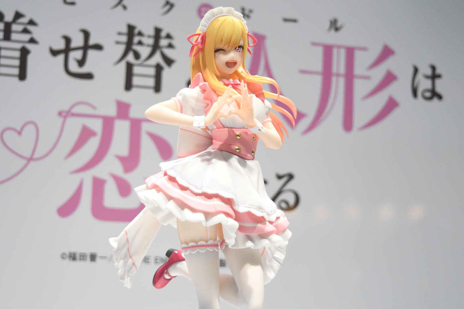 ギャルな見た目にピンクのメイド衣装というアンバランス感も良い味が出ている