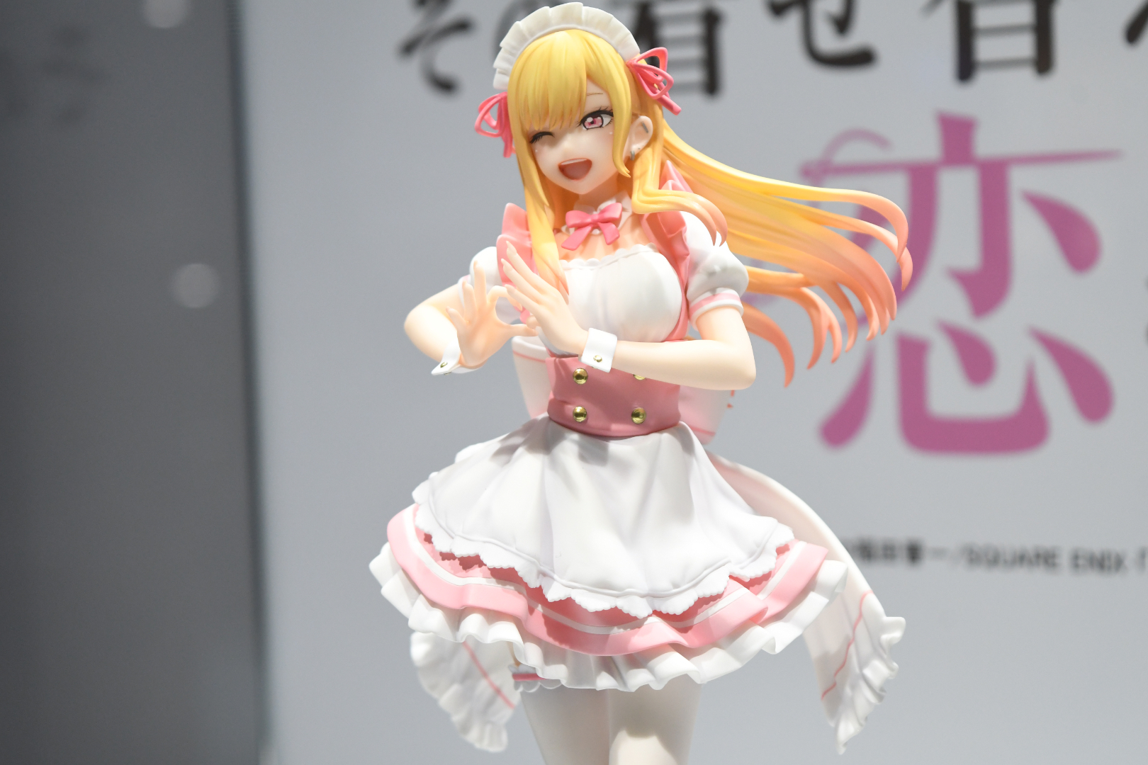 ギャルな見た目にピンクのメイド衣装というアンバランス感も良い味が出ている