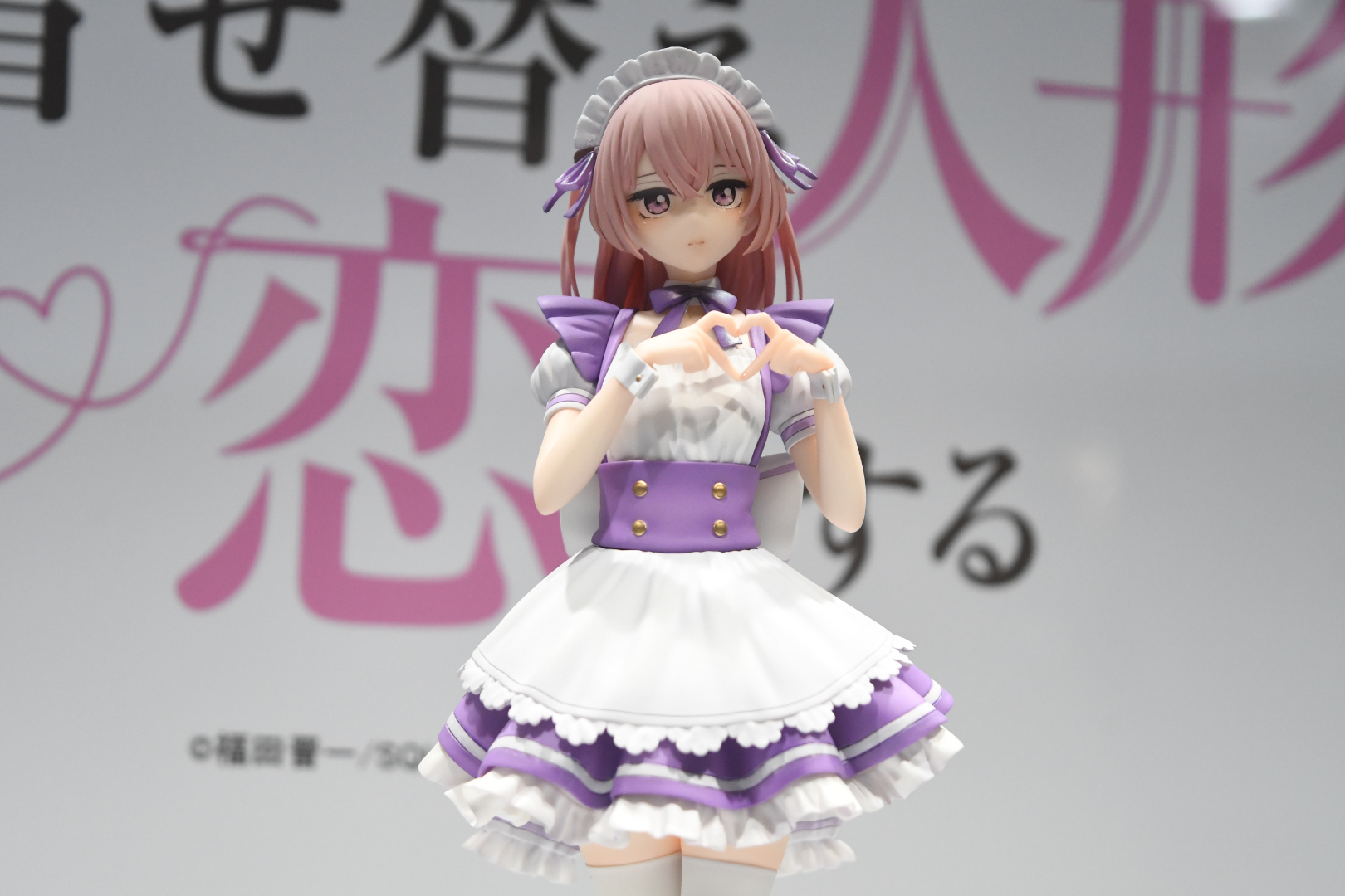 人気コスプレイヤーだけに、メイド衣装も様になっている