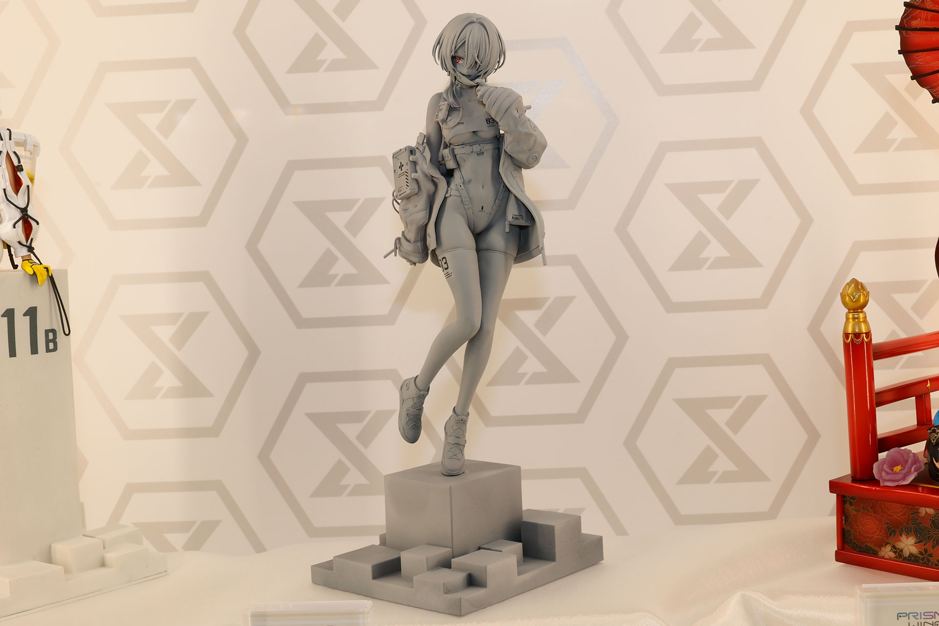 こちらは1/7スケールフィギュアの「Flower Imitation. Easter. Illustration by neco」だ