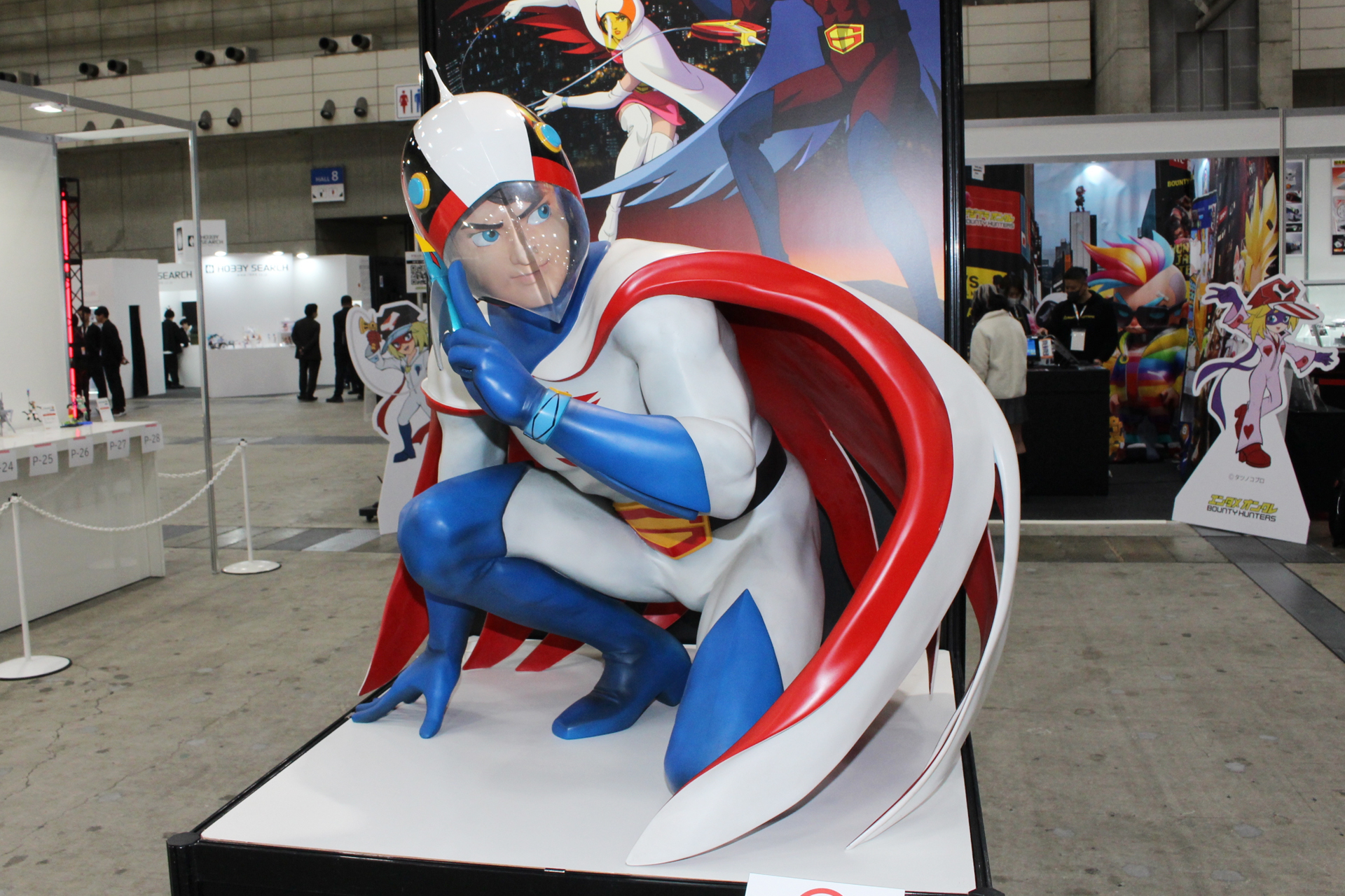 「ガッチャマン」の大鷲のケンのスタチュー