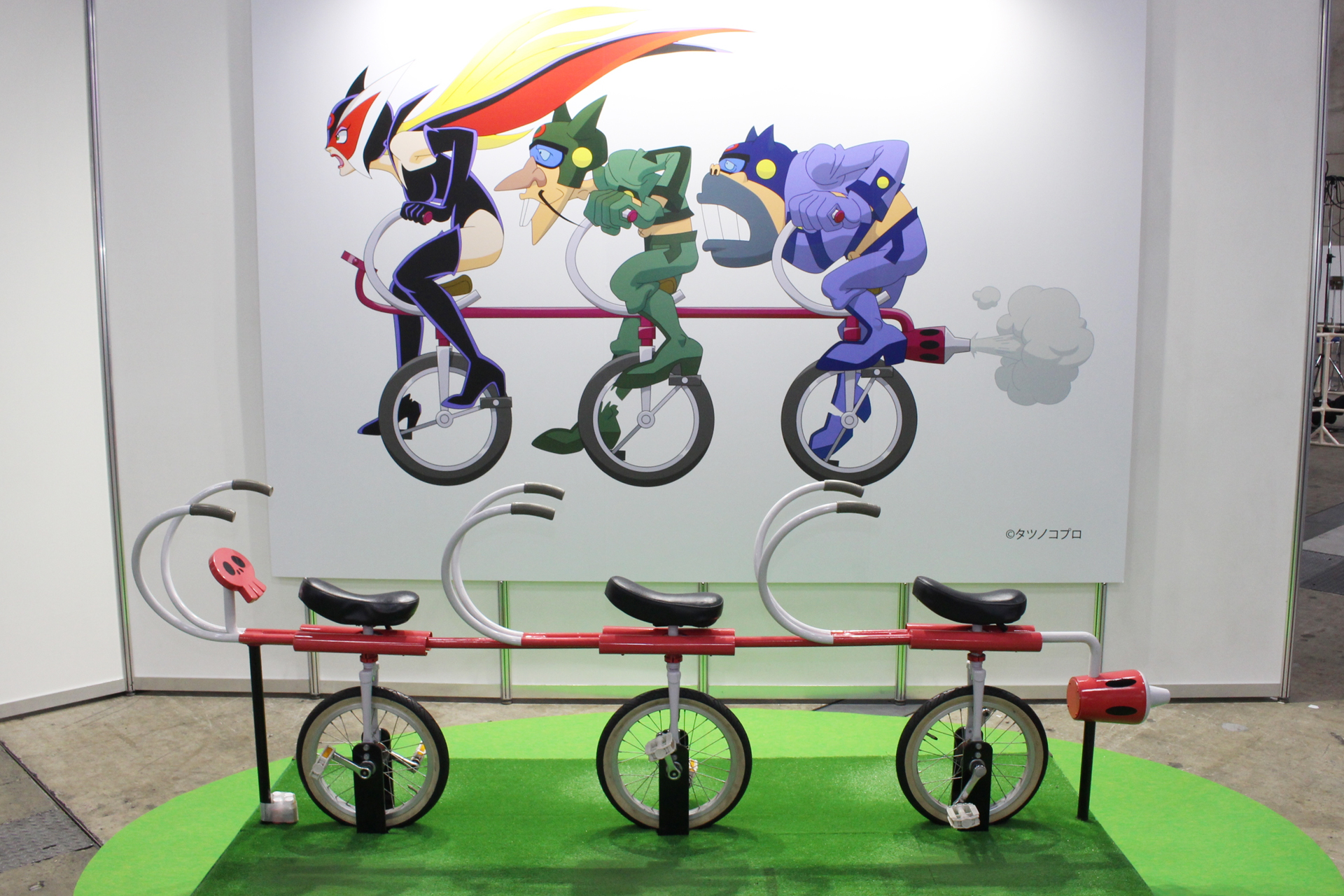 ドロンボー一味のおしおき三輪車に乗れるフォトスポット