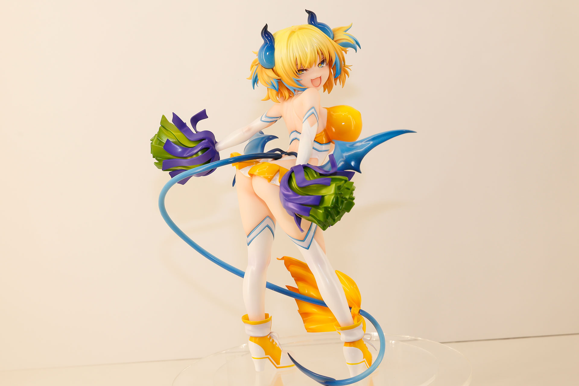 こちらもデコマスで展示されていた「ボンバーガール パイン サキュバスチアコスVer.」だ