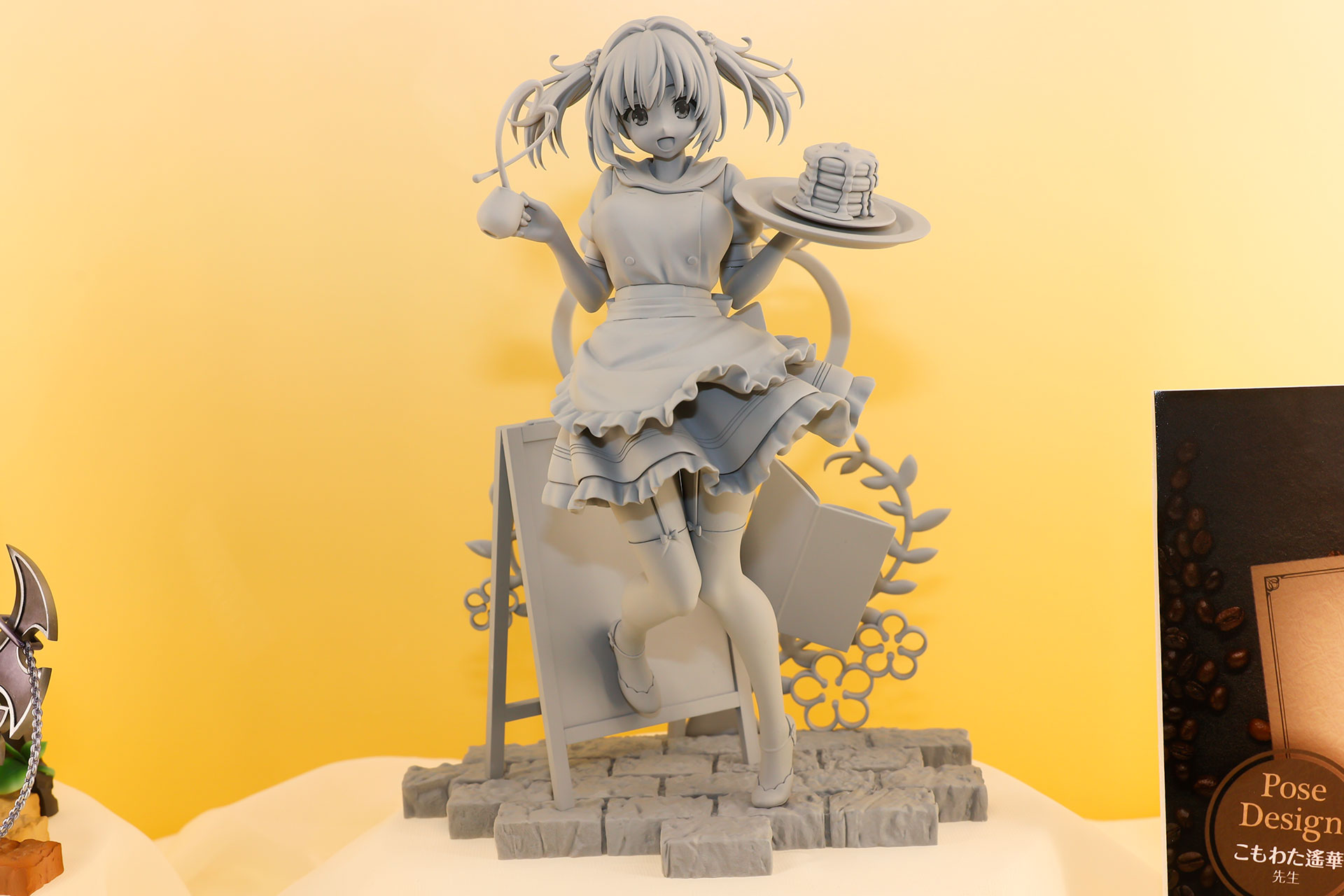 制作が決定し今回が初展示となったのが、1/7スケールフィギュアの「喫茶ステラと死神の蝶 墨染希」だ