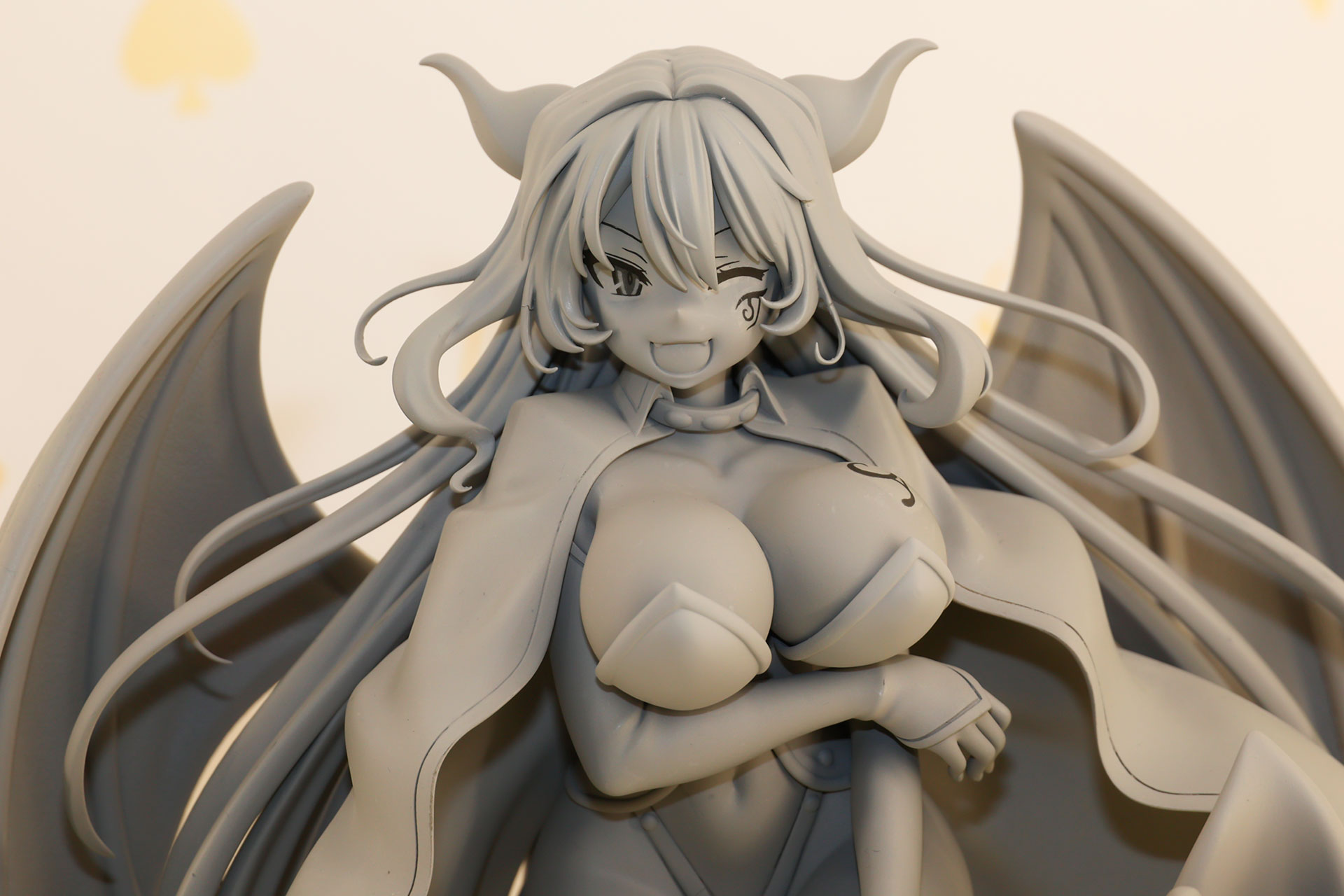 1/7スケールフィギュアの「もんむすくえすと！ ぱらどっくすRPG アルマエルマ illustration by クール教信者」は原型が展示されていた