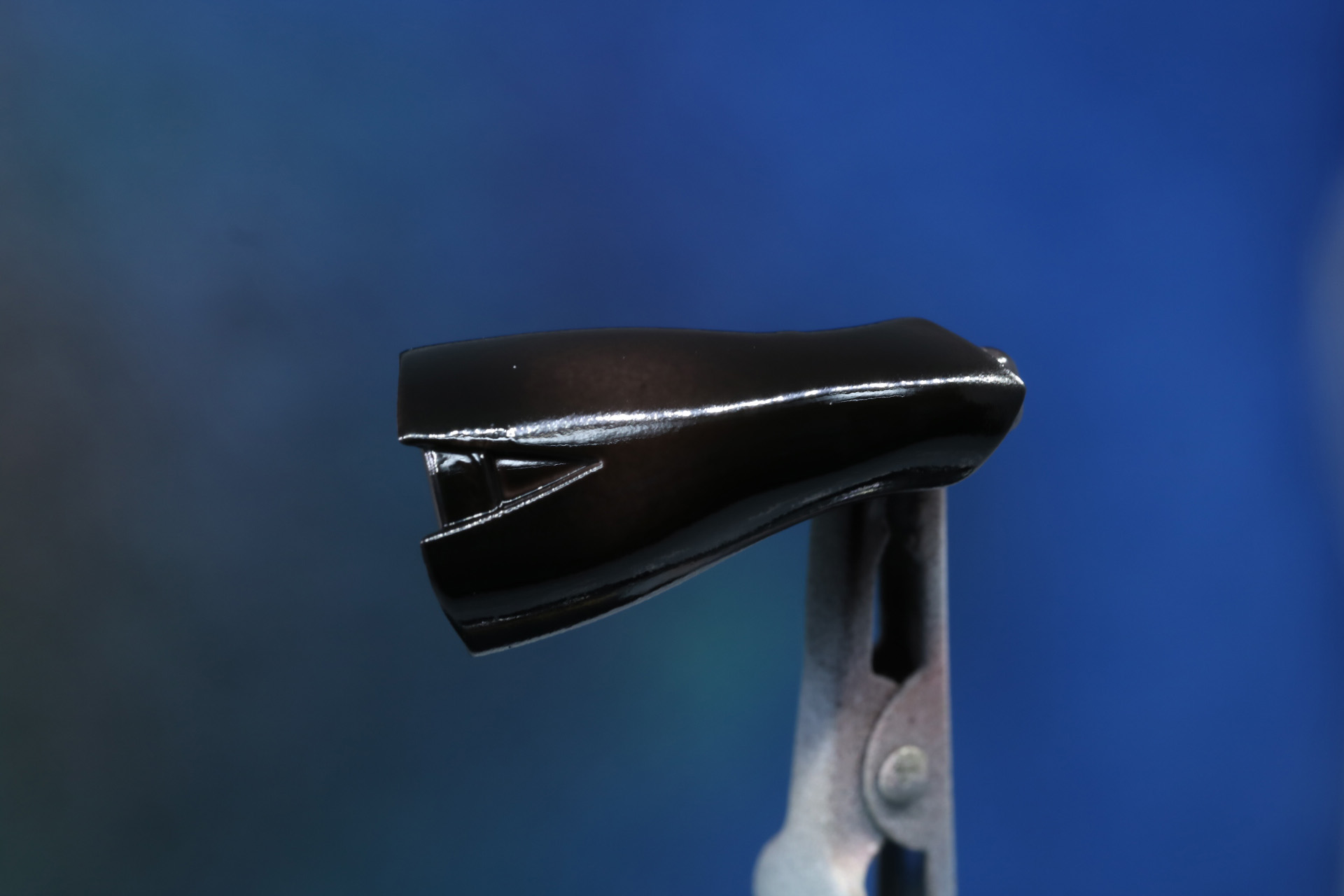 白下地はグラデーションのかかった色合いを表現できる