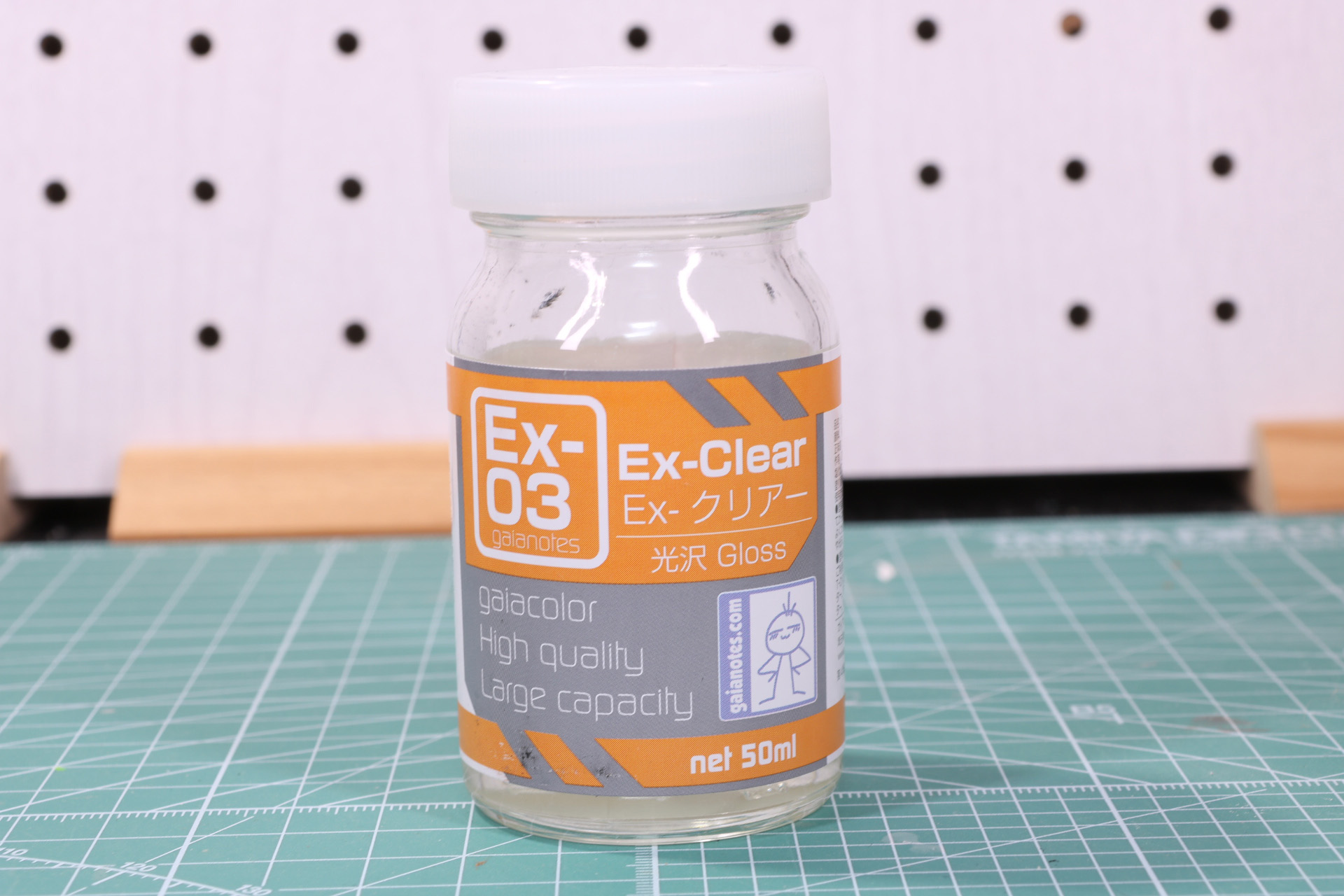 コーティングにはガイアノーツのEX-クリアーを使用